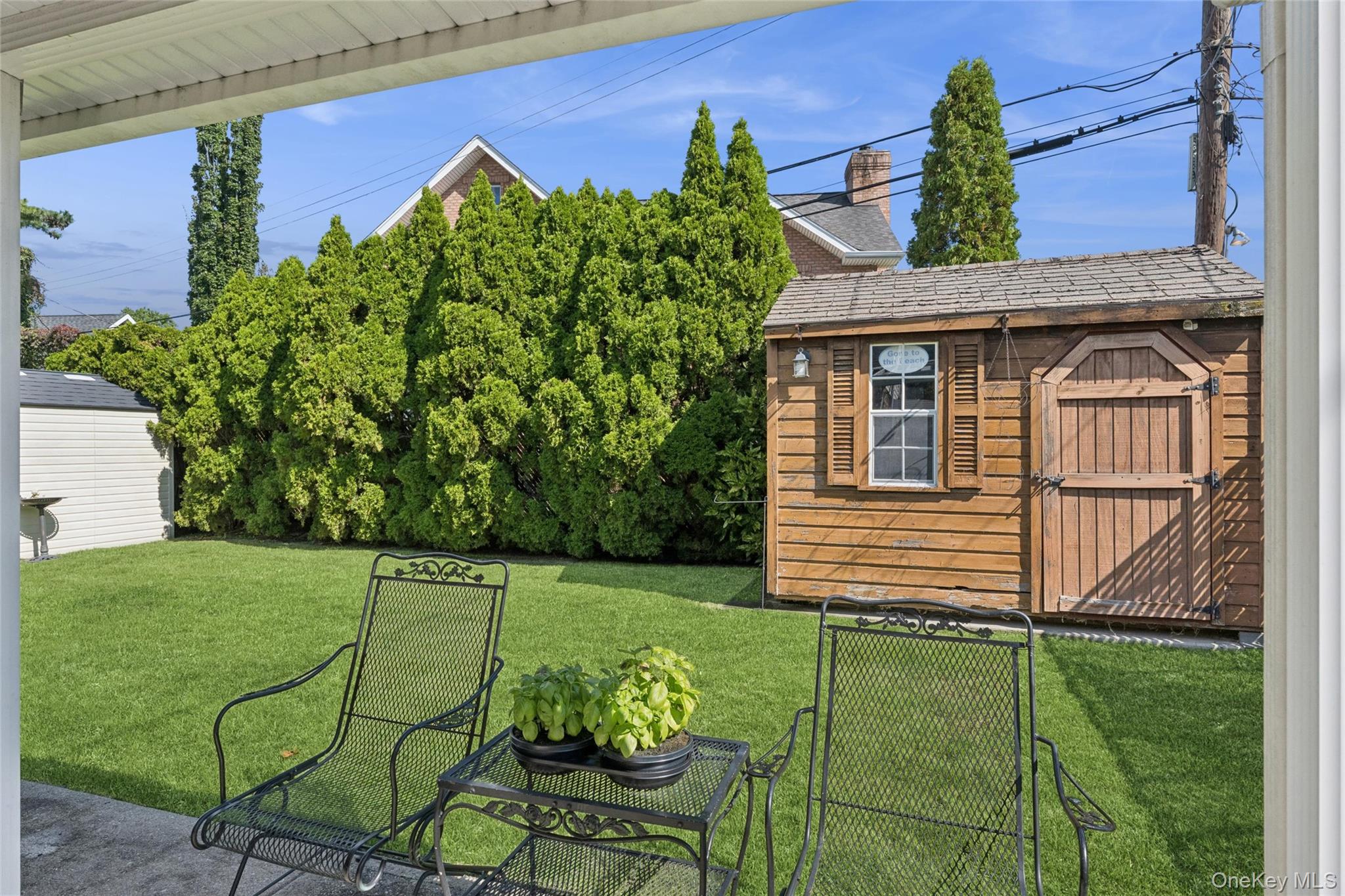 818 Palmetto Drive, Franklin Square, NY 11010