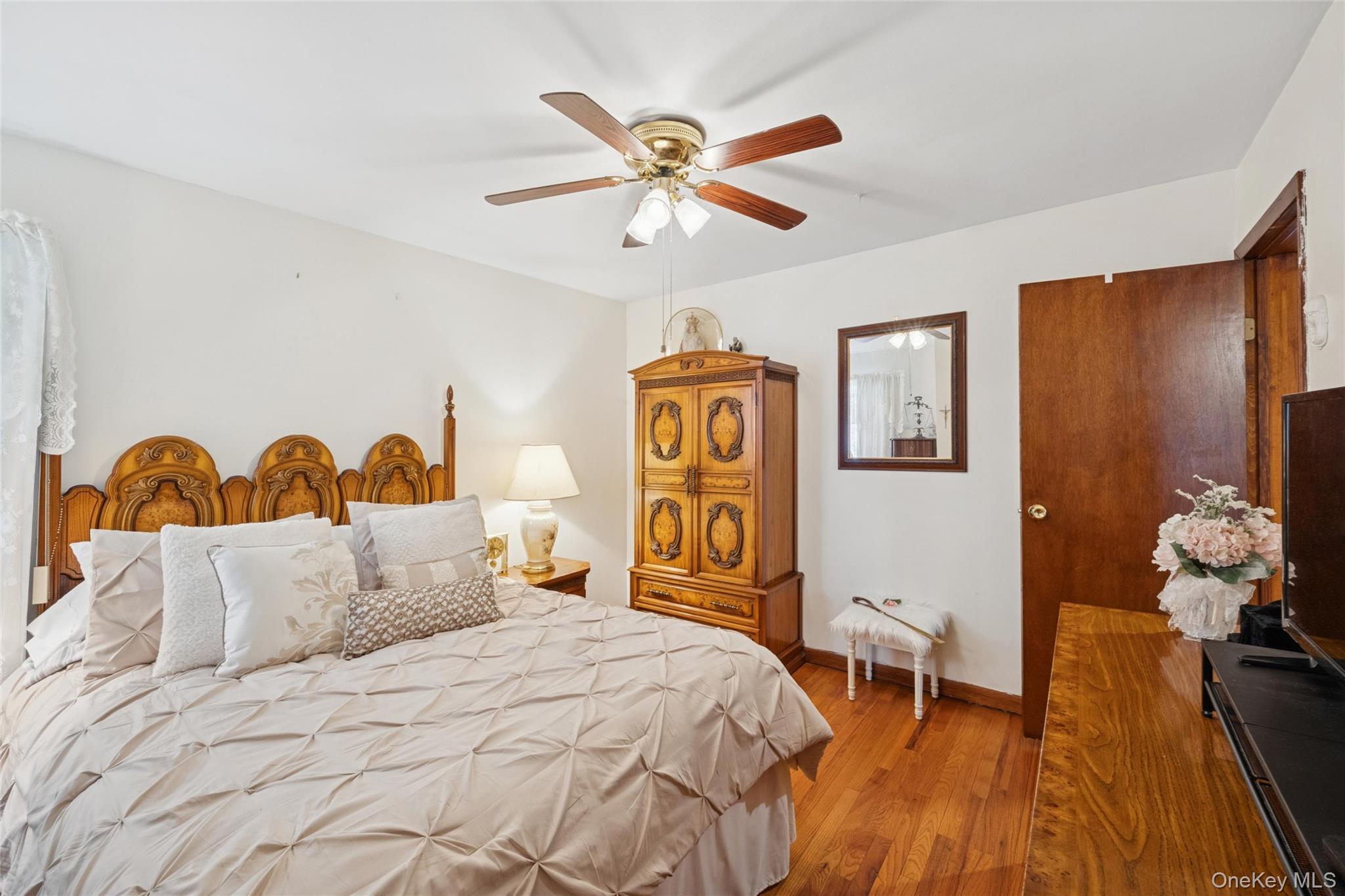 818 Palmetto Drive, Franklin Square, NY 11010