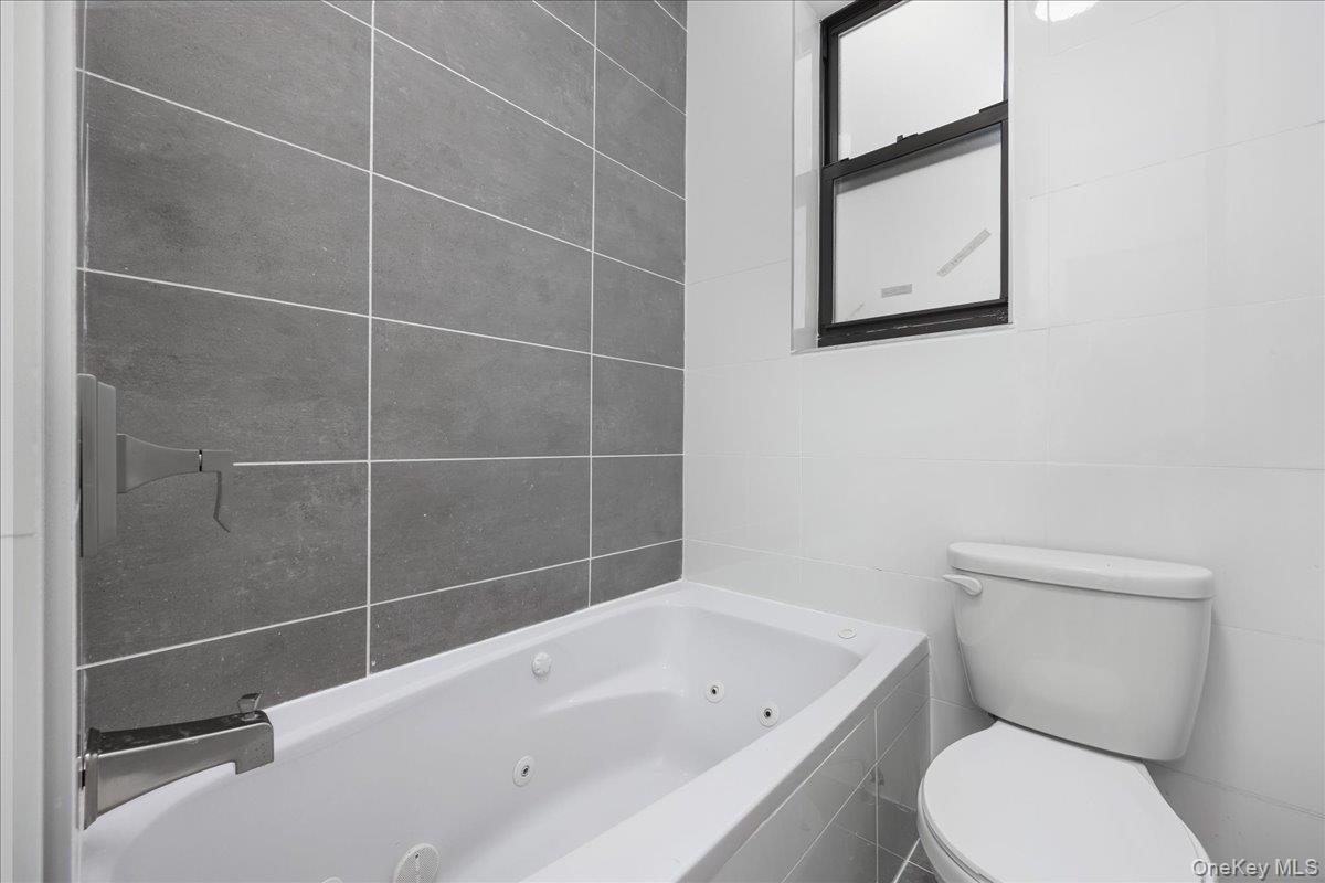 160 Wadsworth Avenue # 302, New York (Manhattan), NY 10033