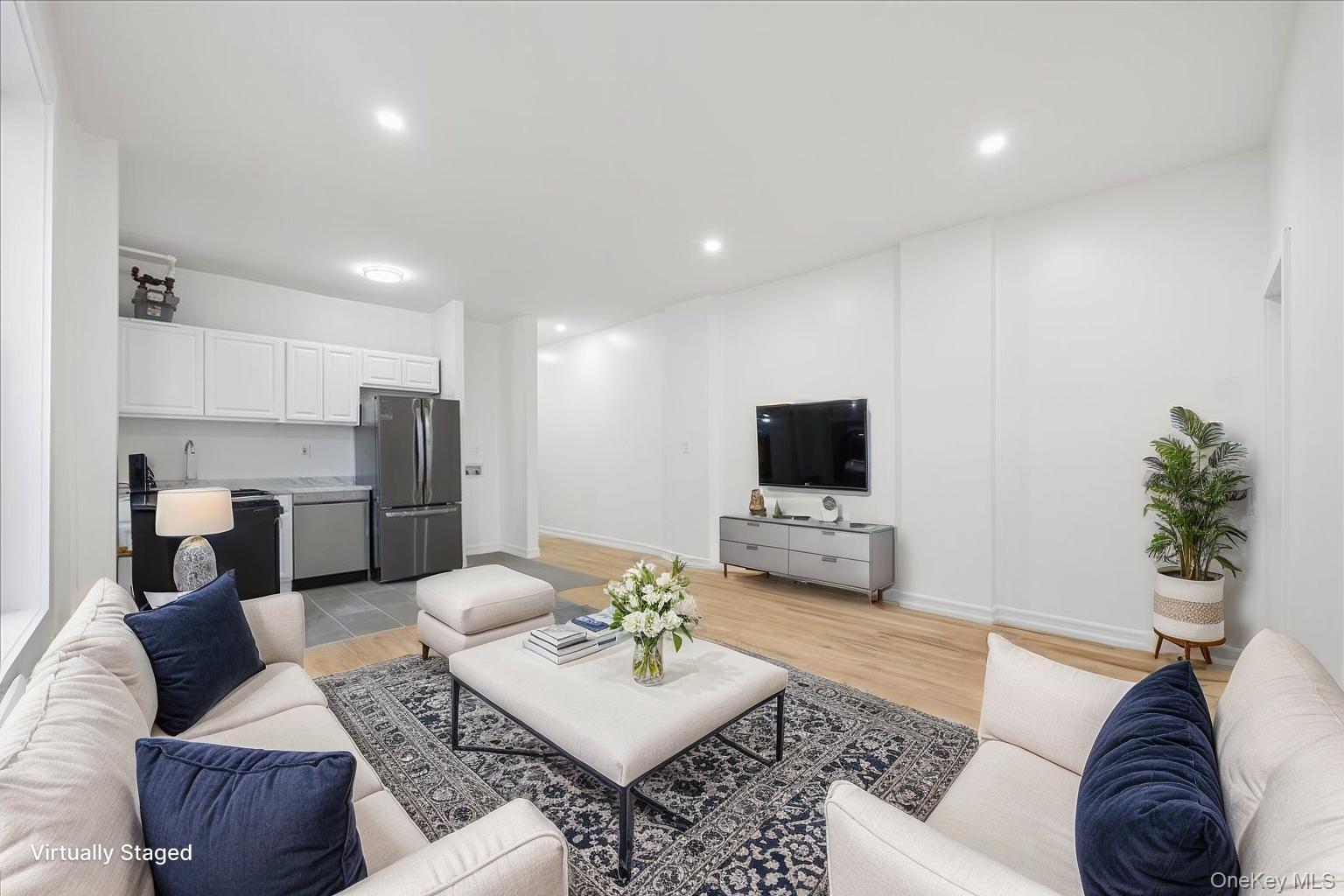 160 Wadsworth Avenue # 302, New York (Manhattan), NY 10033