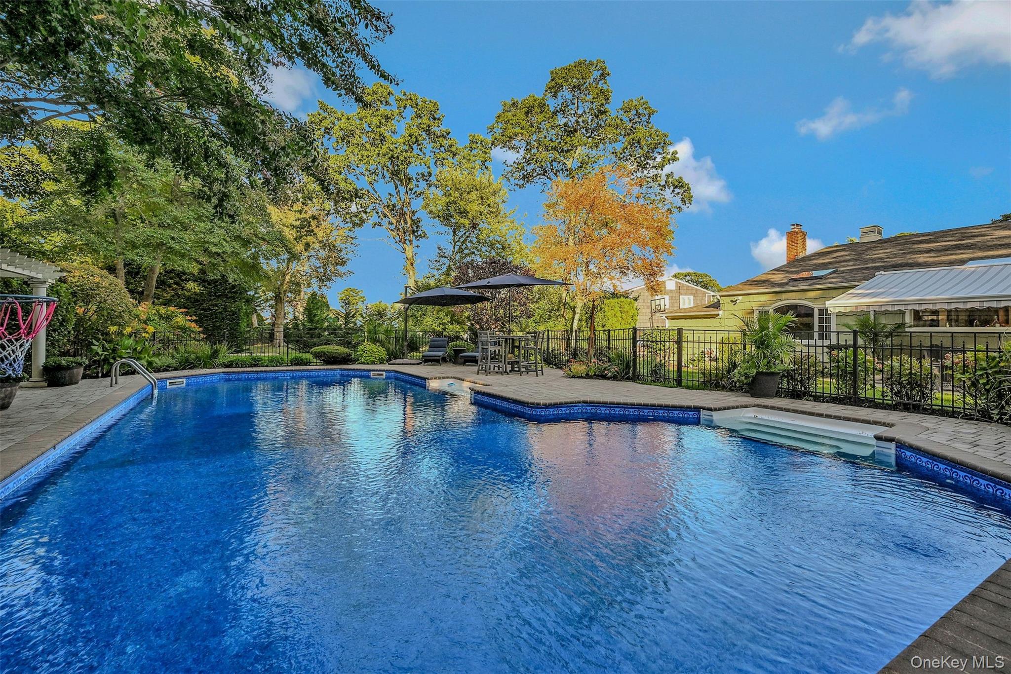 26 Sandpiper Lane, East Islip, NY 11730