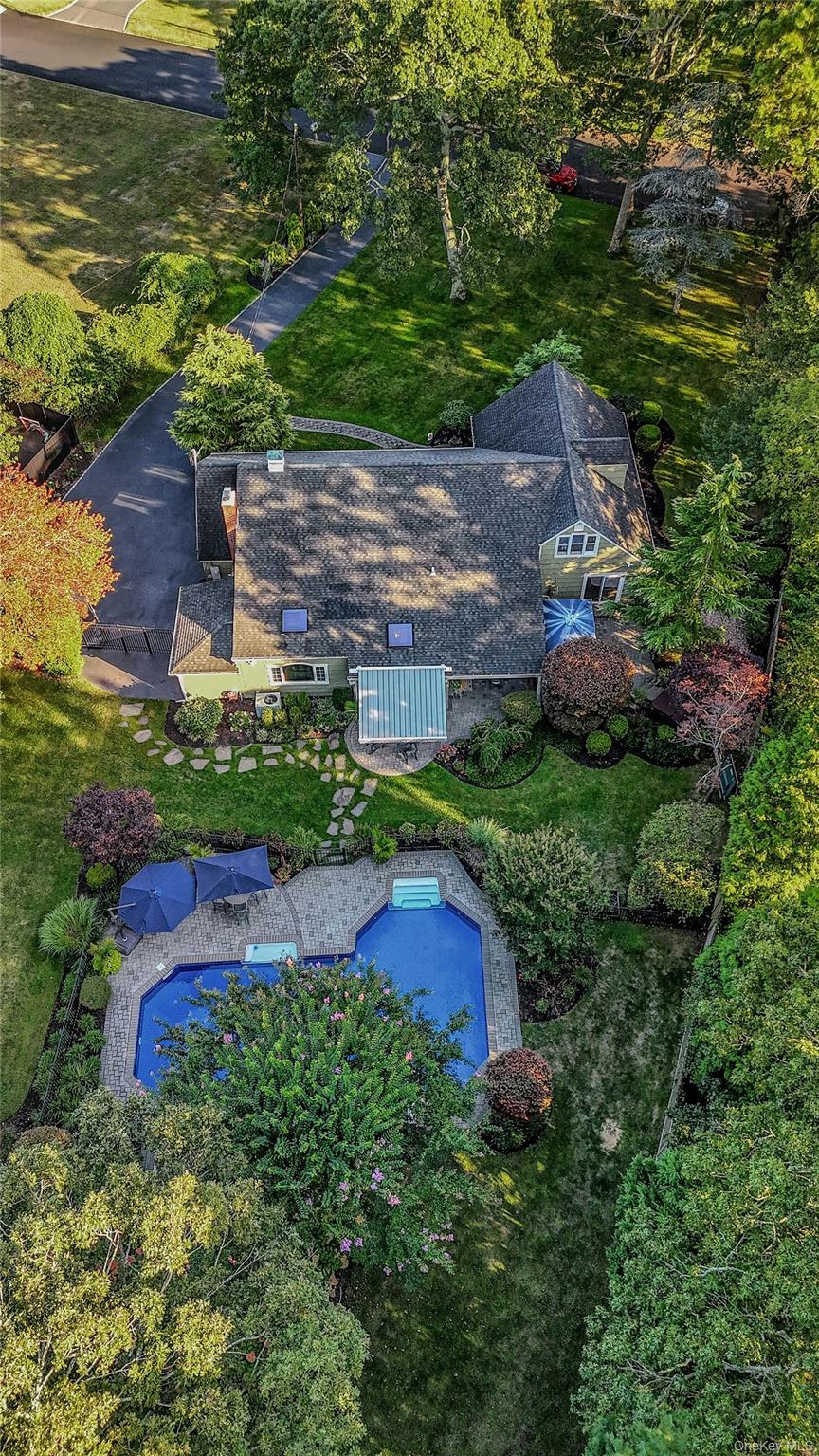 26 Sandpiper Lane, East Islip, NY 11730