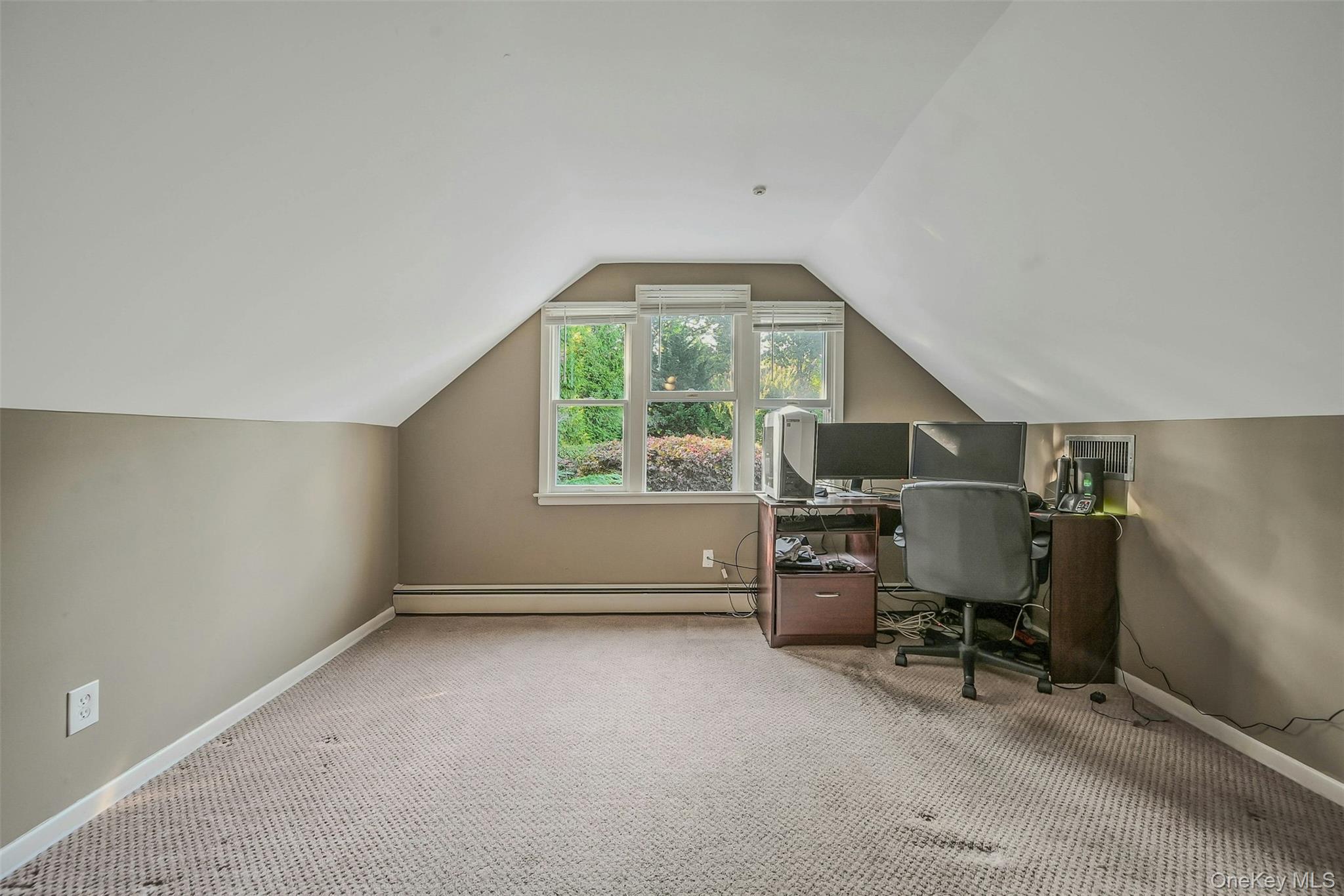 26 Sandpiper Lane, East Islip, NY 11730