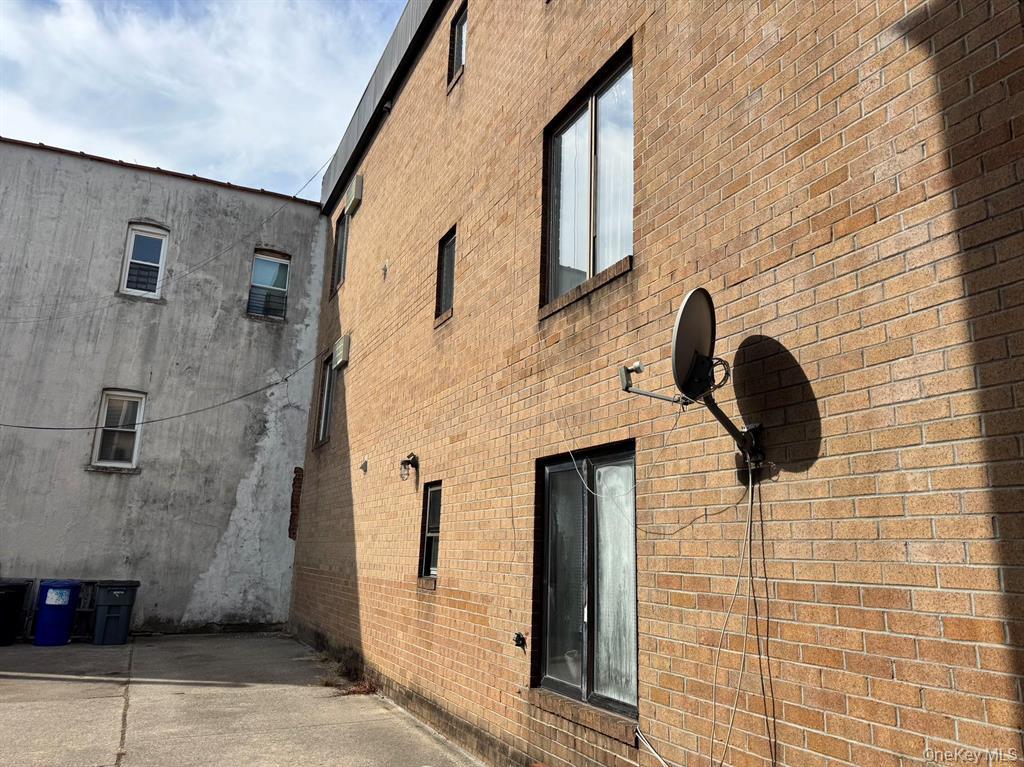 76-14 69th Road, Middle Village, NY 11379