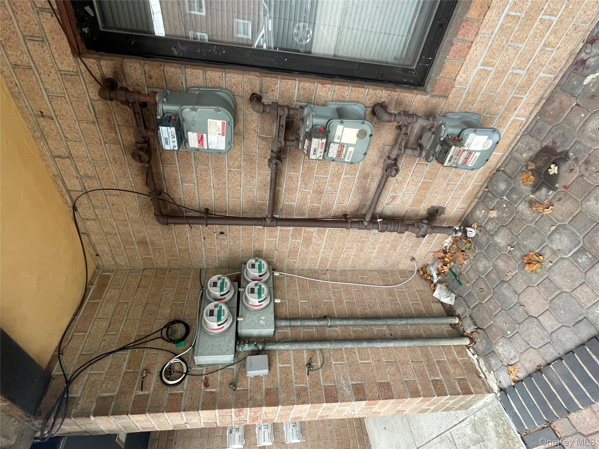 76-14 69th Road, Middle Village, NY 11379