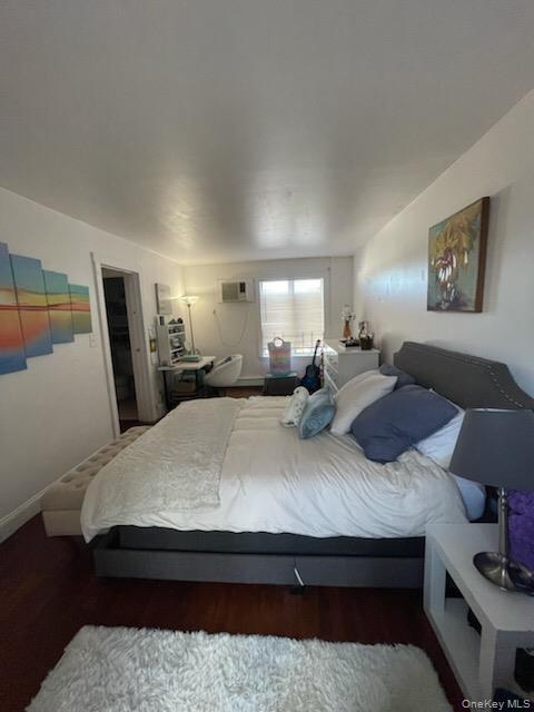 76-14 69th Road, Middle Village, NY 11379