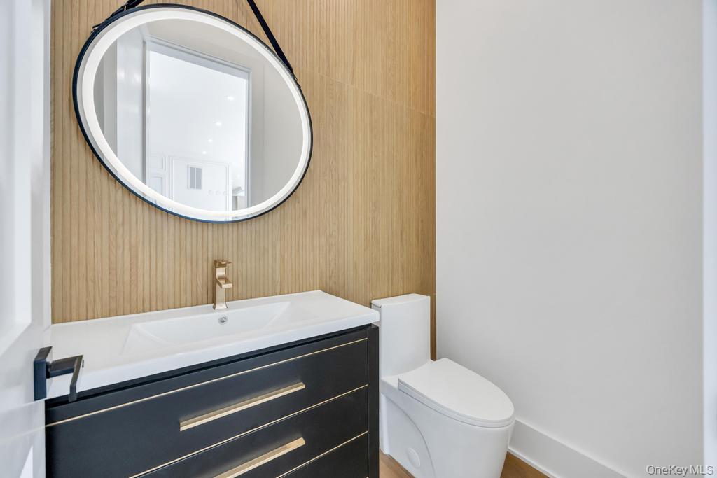 19 Carman Road, Dix Hills, NY 11746