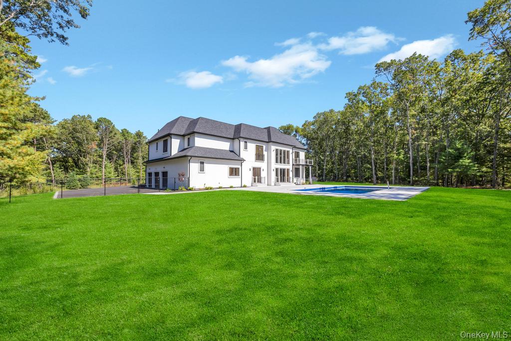 19 Carman Road, Dix Hills, NY 11746