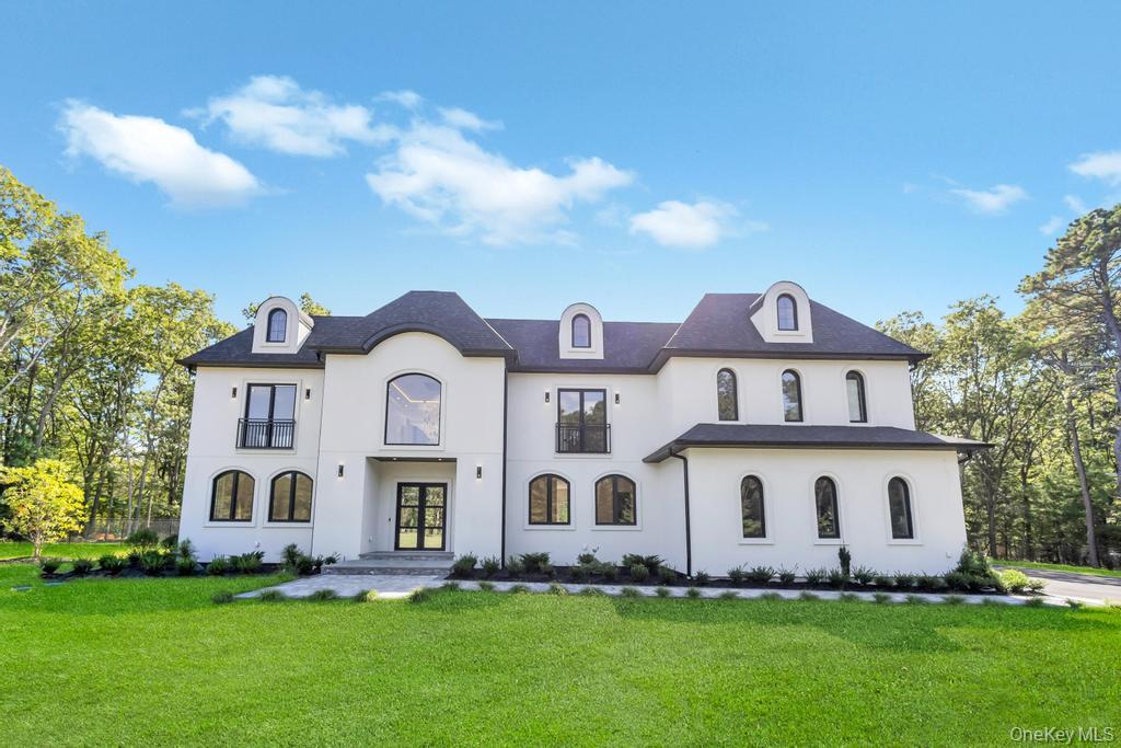 19 Carman Road, Dix Hills, NY 11746