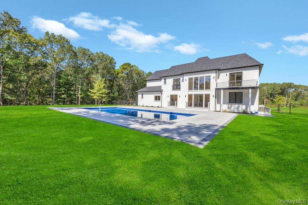 19 Carman Road, Dix Hills, NY 11746