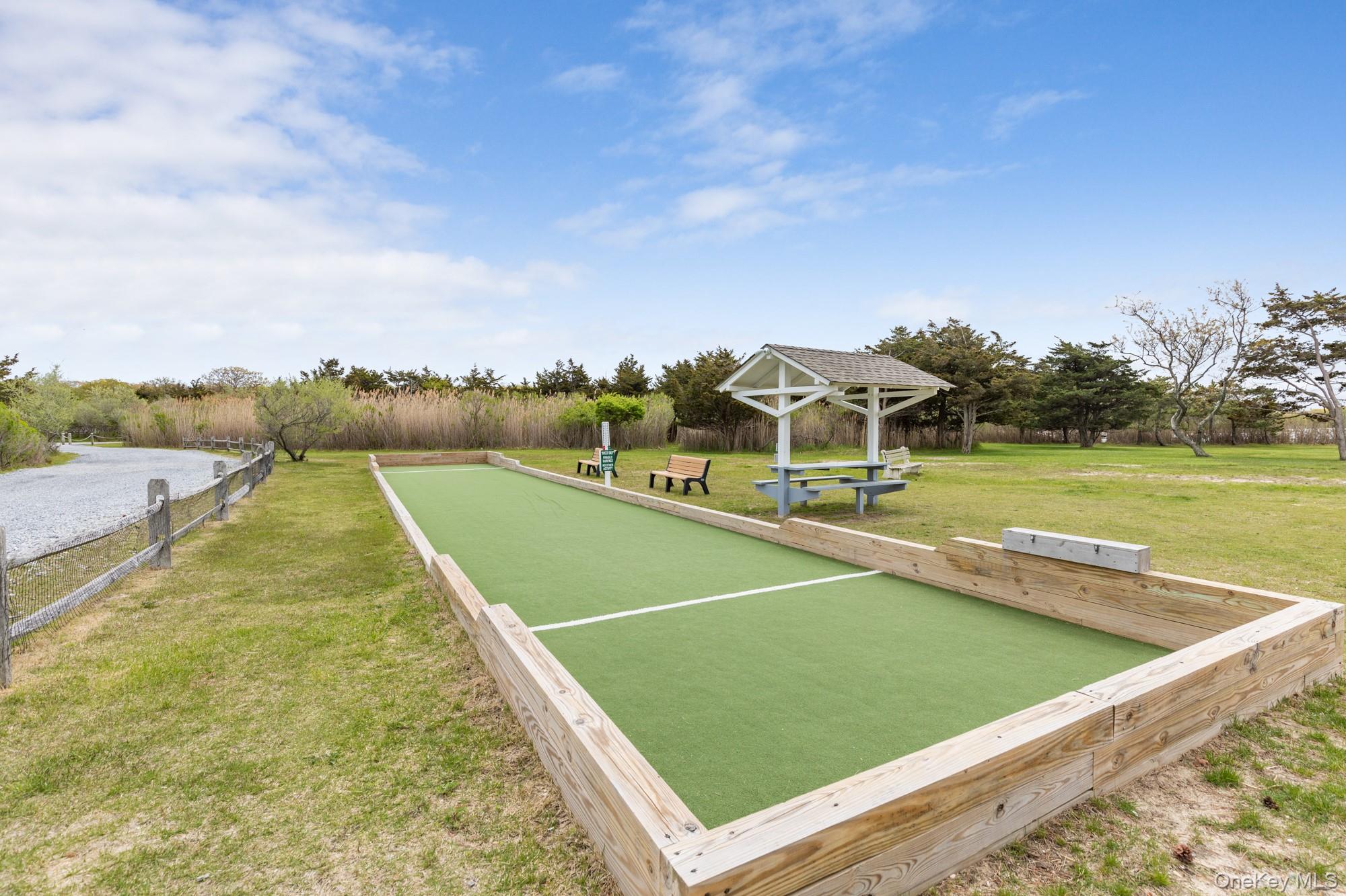 18 Norfolk Drive, Springs, NY 11937