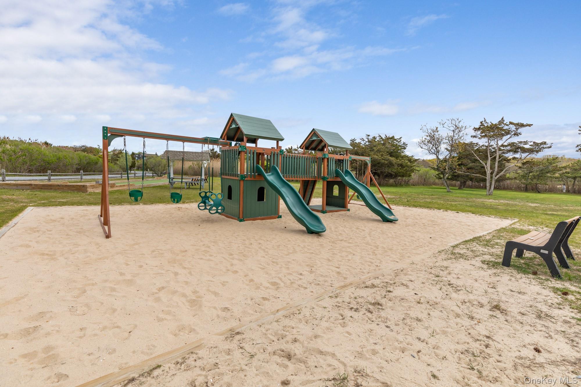 18 Norfolk Drive, Springs, NY 11937