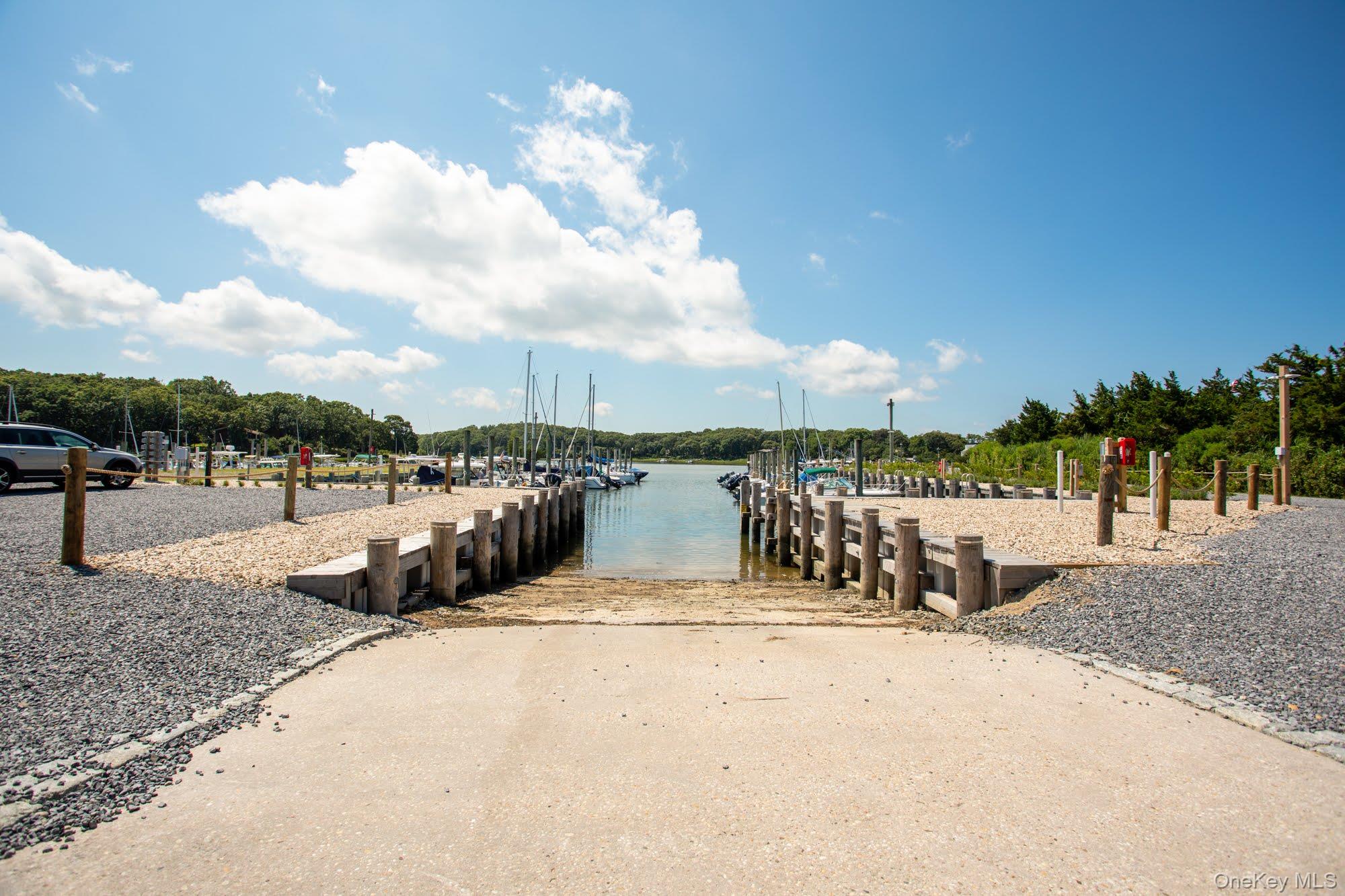 18 Norfolk Drive, Springs, NY 11937