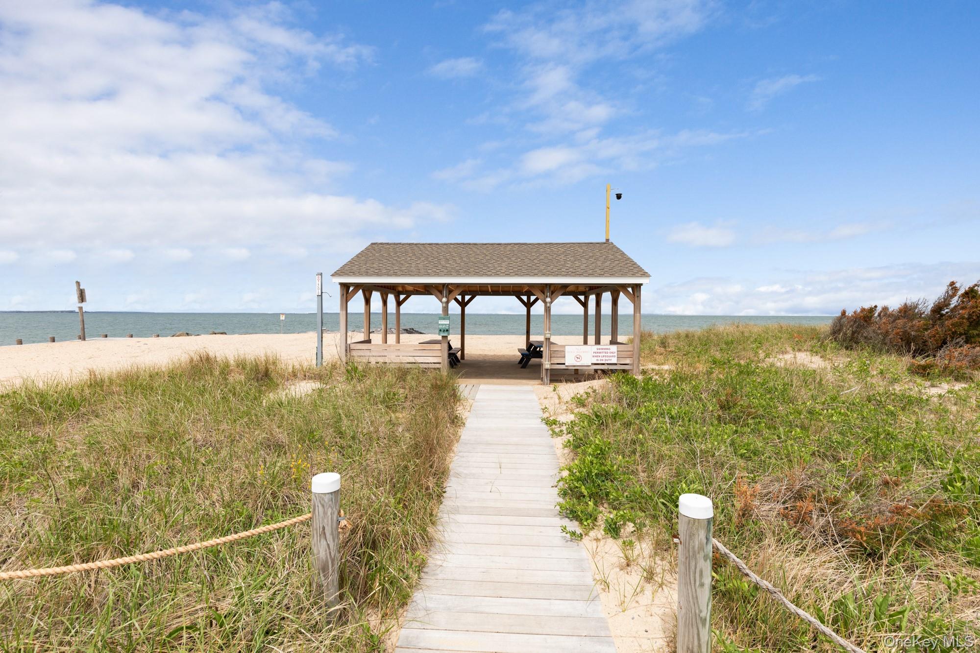 18 Norfolk Drive, Springs, NY 11937