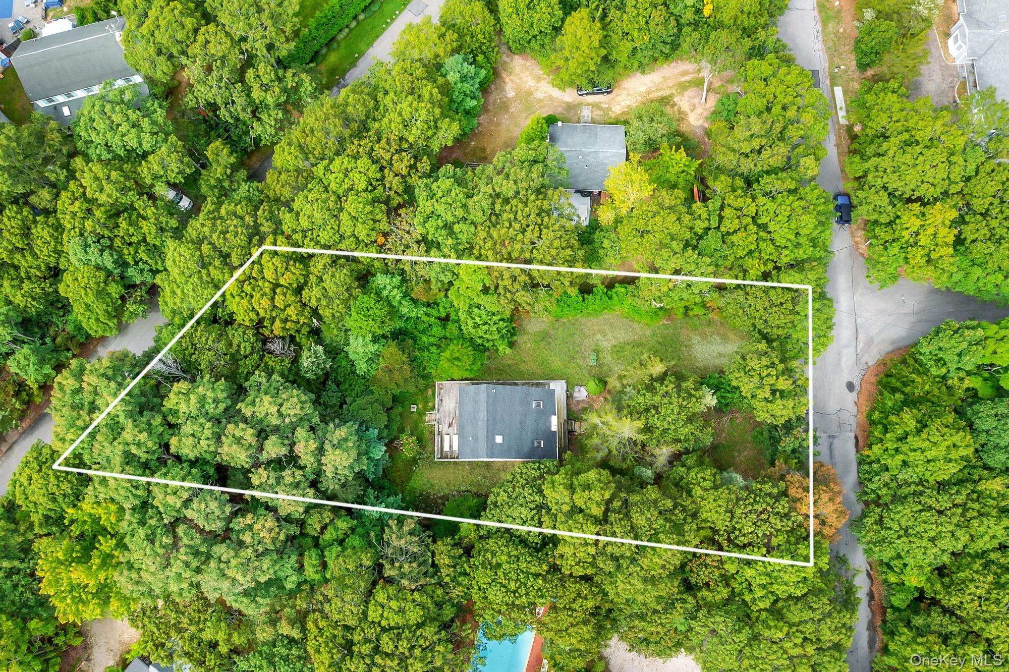 18 Norfolk Drive, Springs, NY 11937