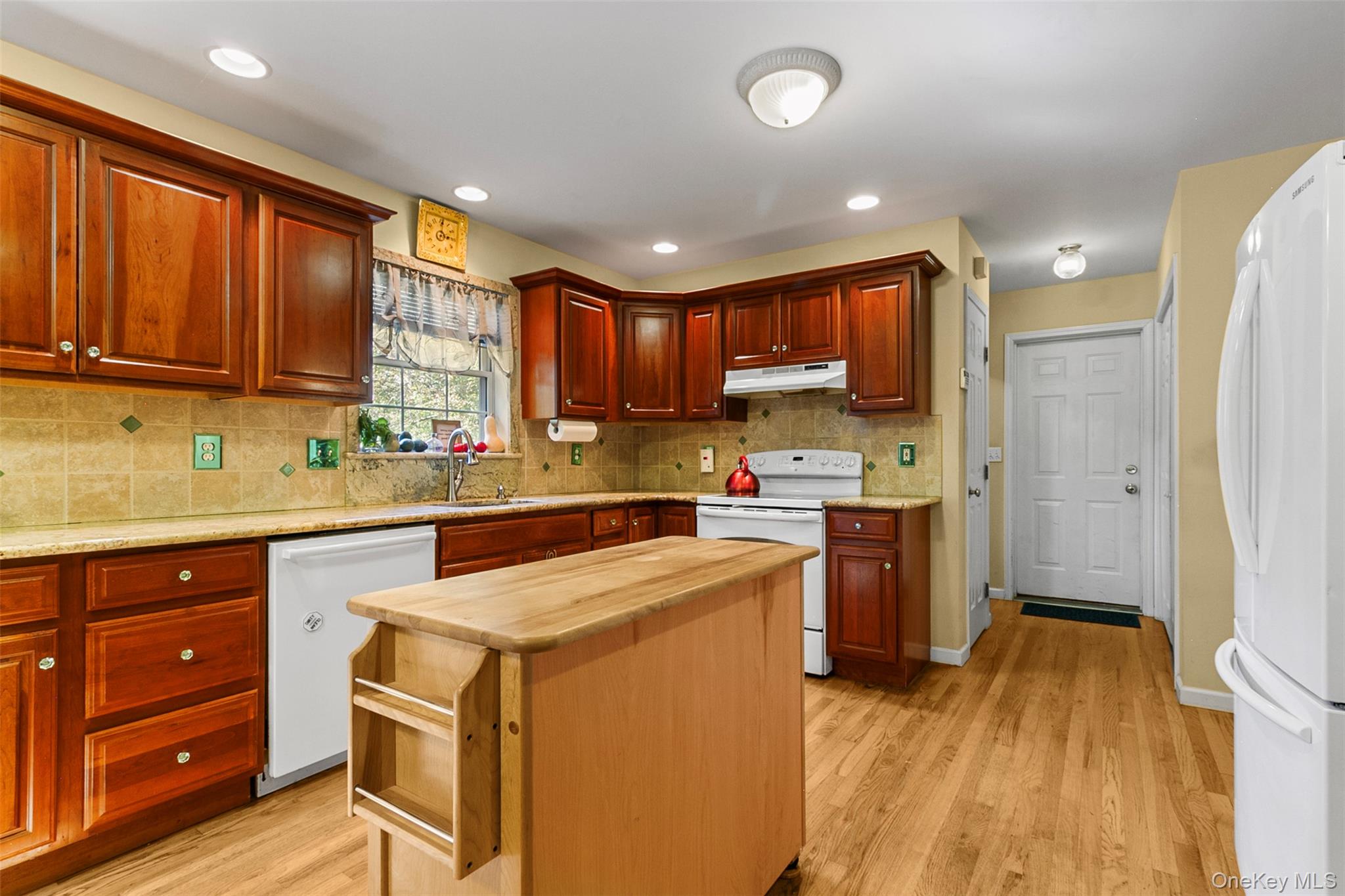 22 Hamilton Drive, Hopewell Junction, NY 12533