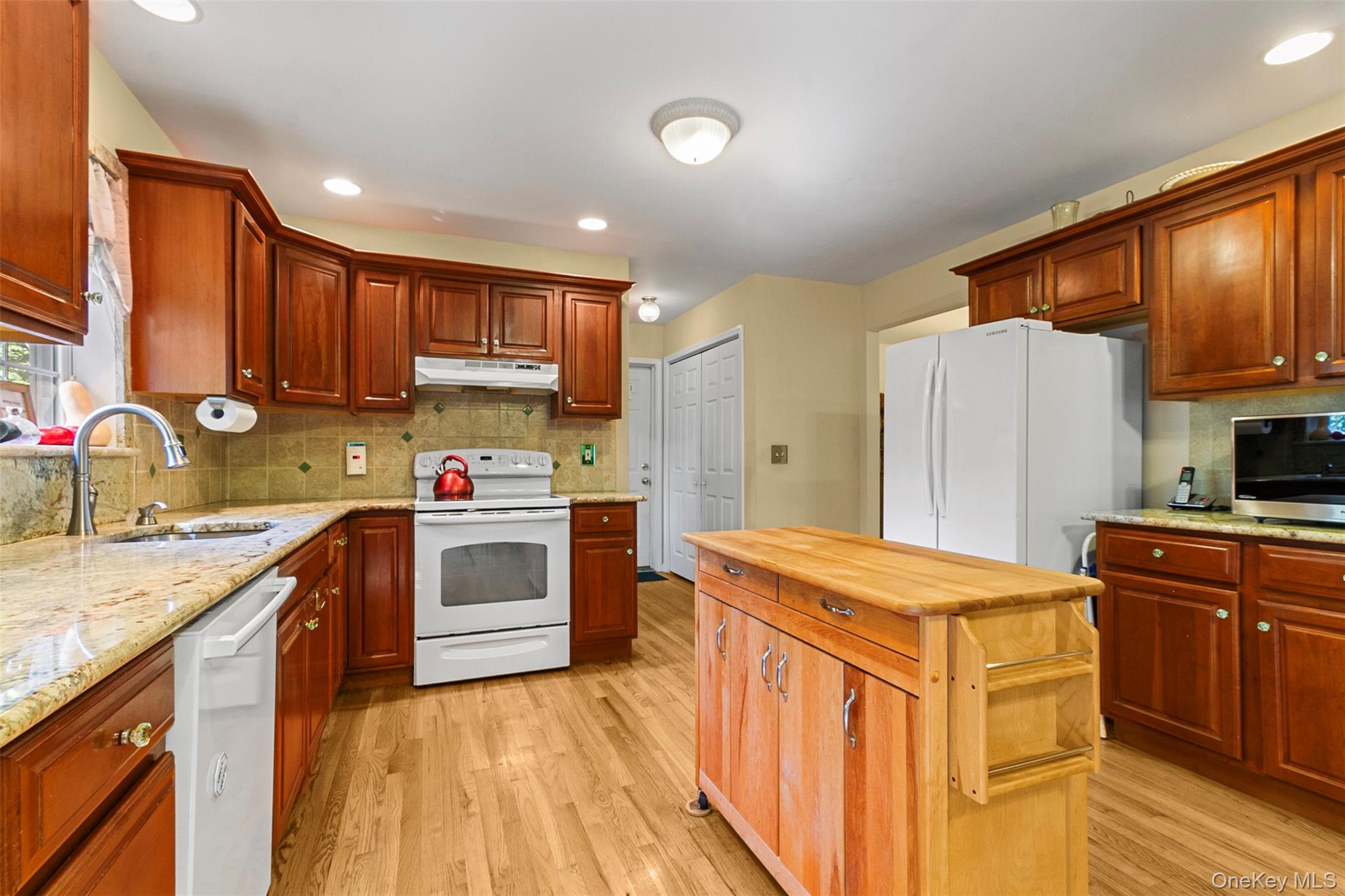 22 Hamilton Drive, Hopewell Junction, NY 12533