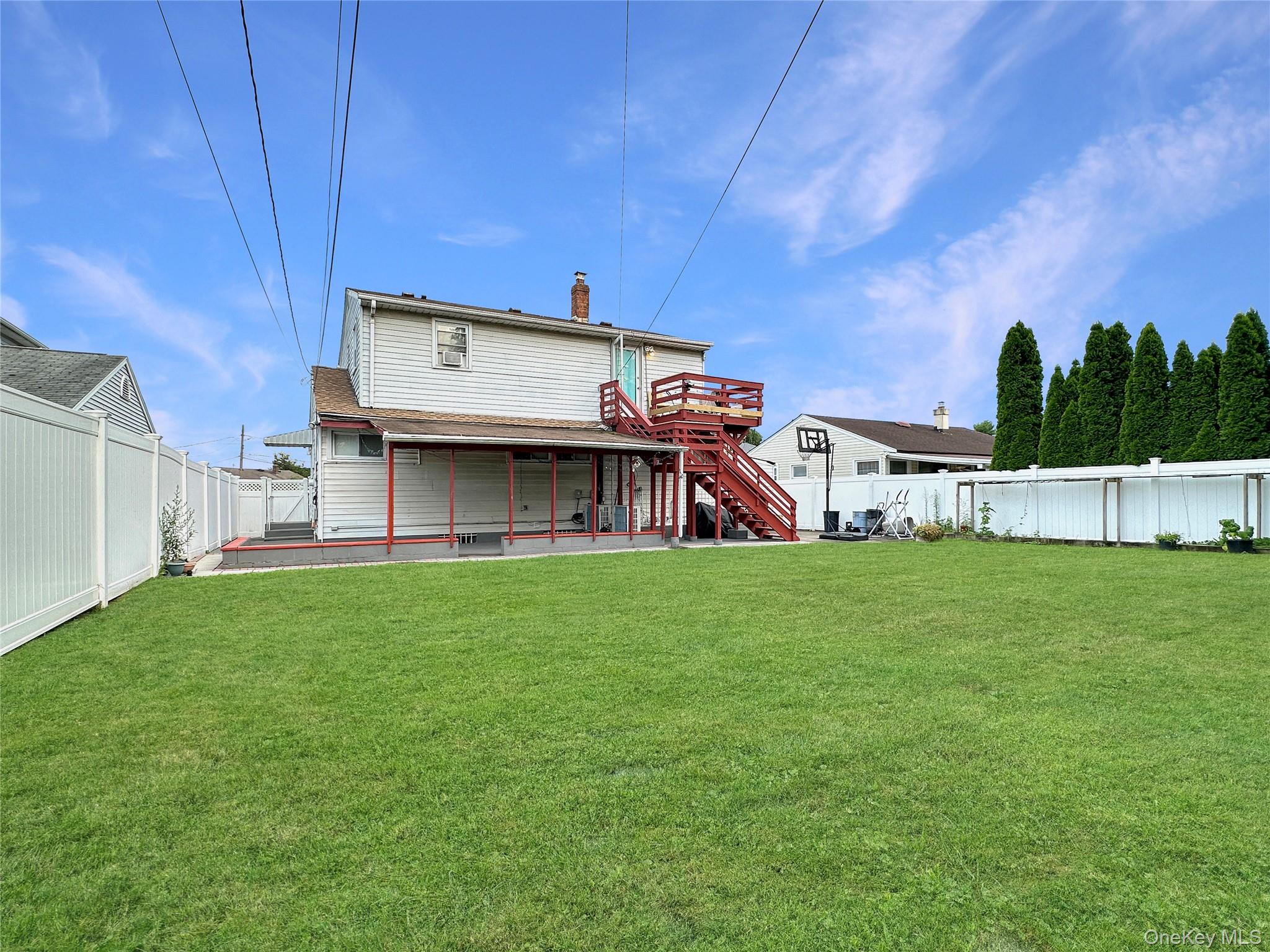 245 Dartmouth Drive, Hicksville, NY 11801