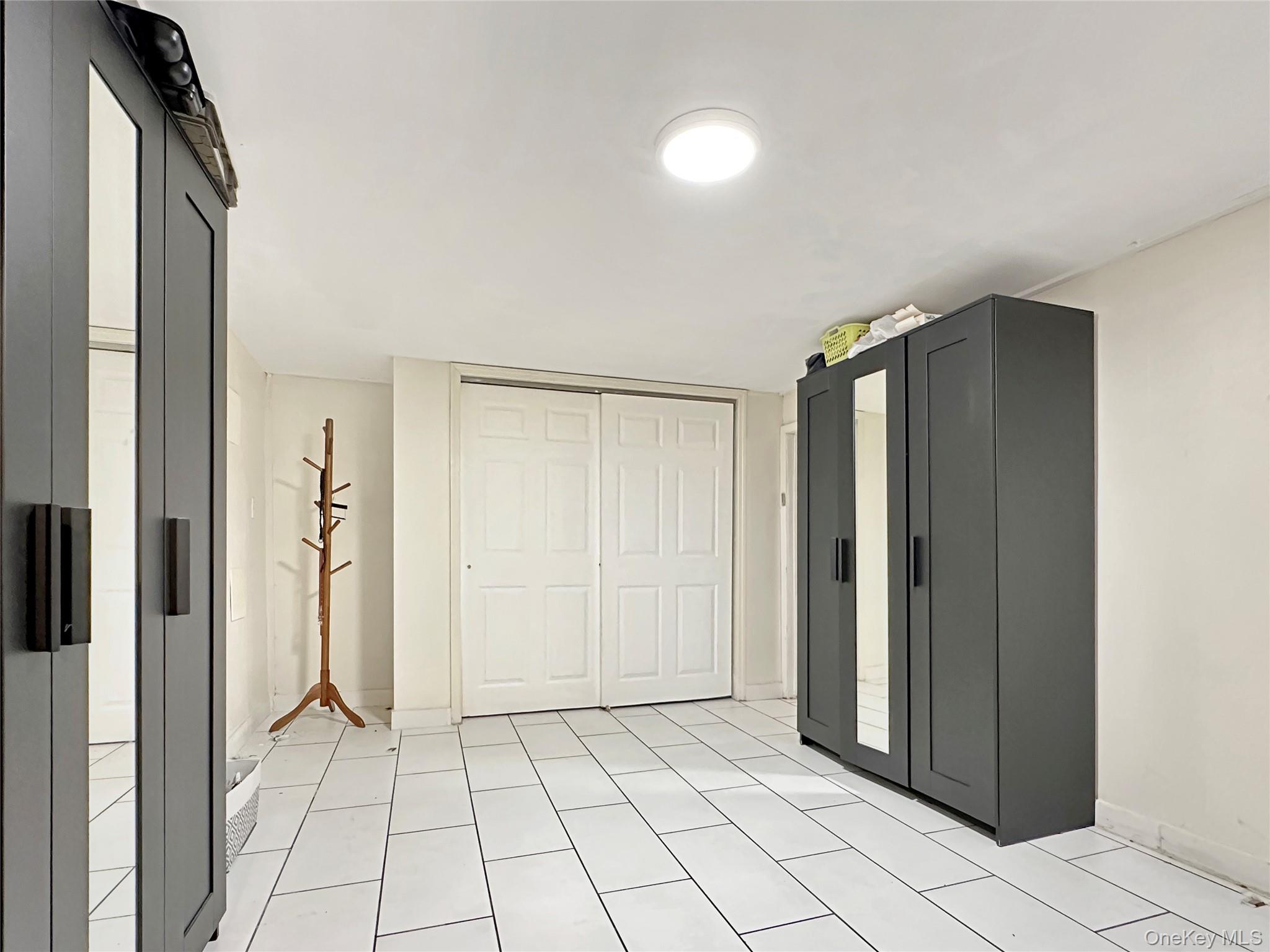 245 Dartmouth Drive, Hicksville, NY 11801