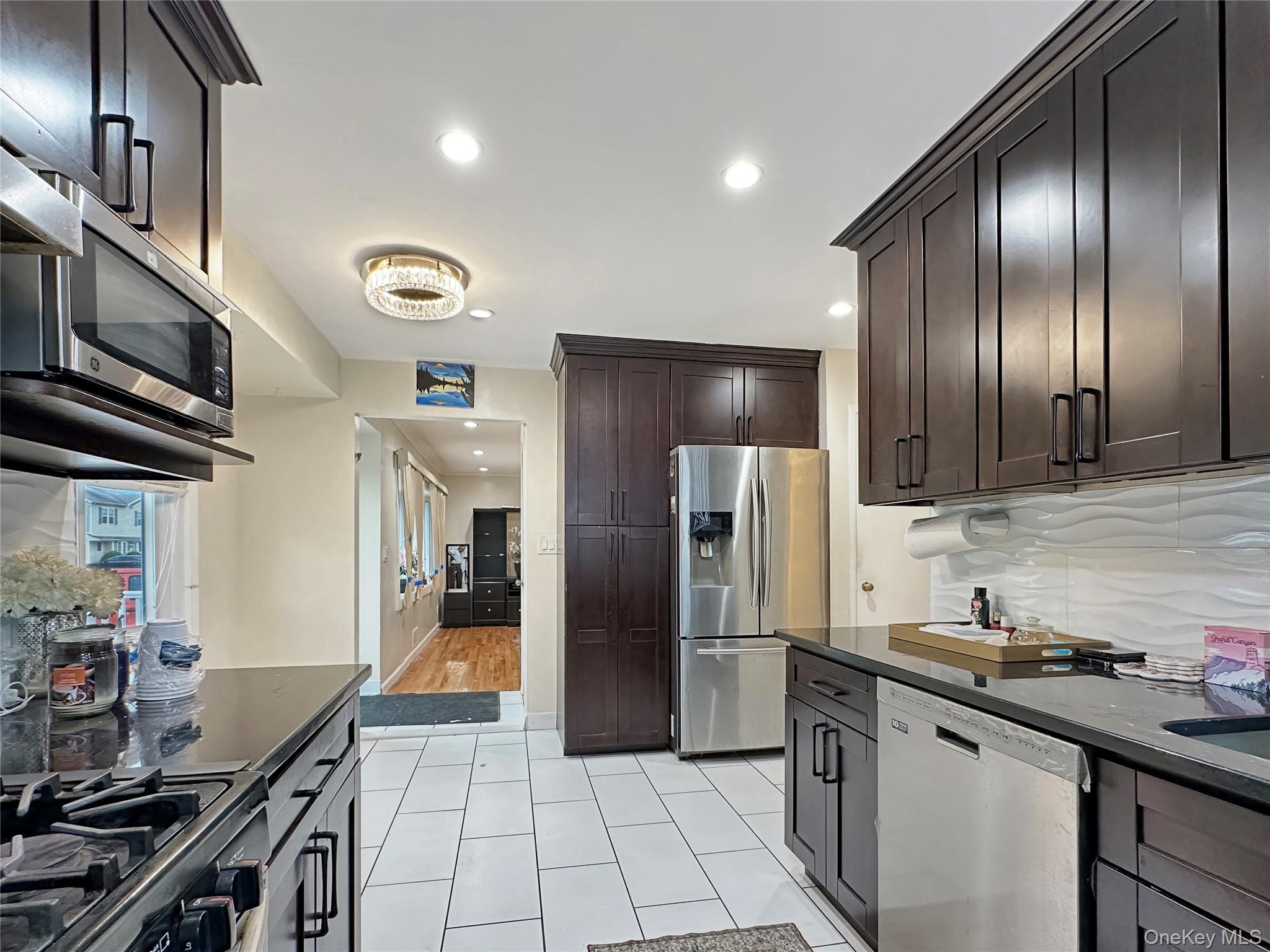 245 Dartmouth Drive, Hicksville, NY 11801