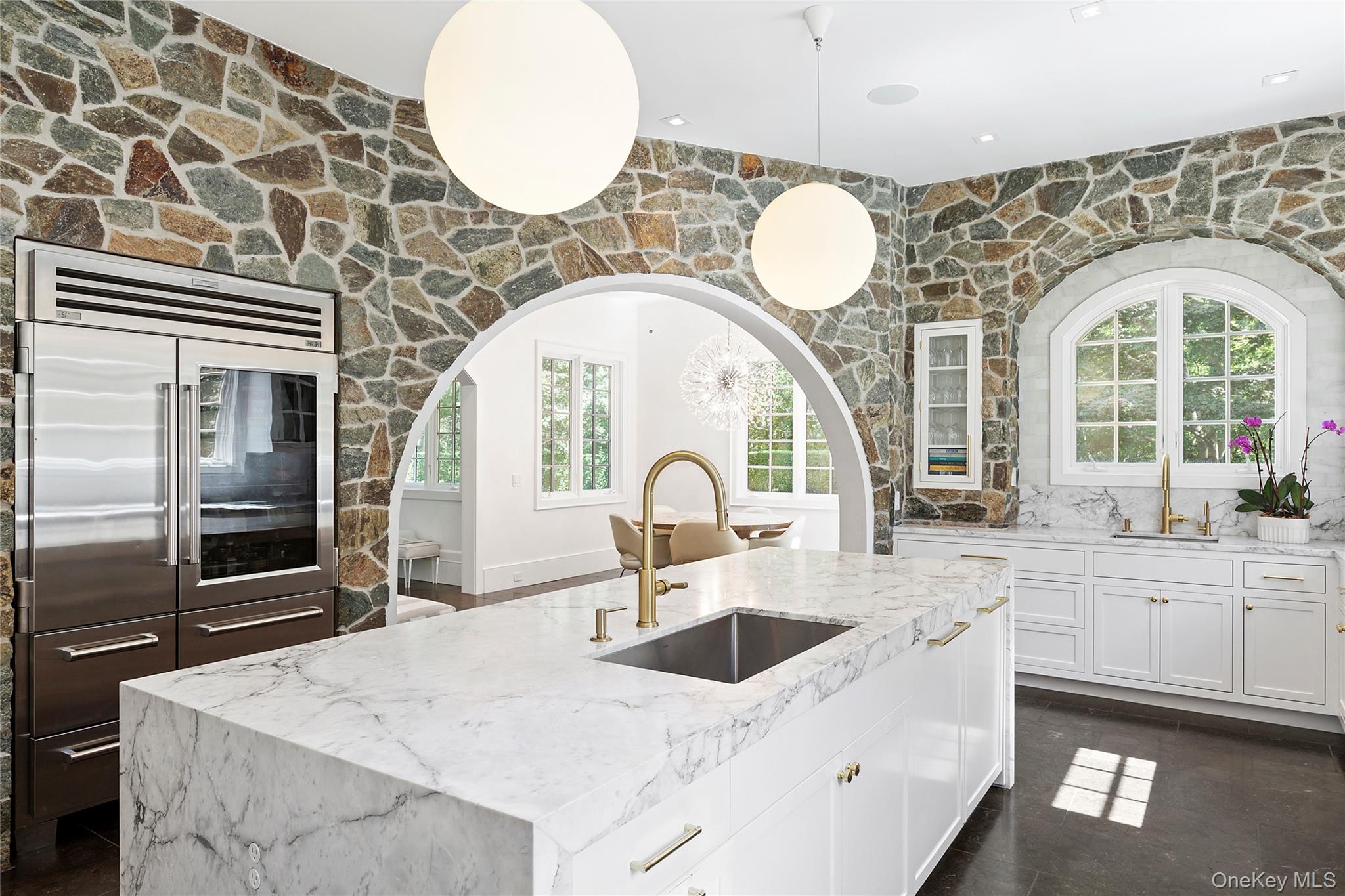 123 Abrahams Path, East Hampton, NY 11937