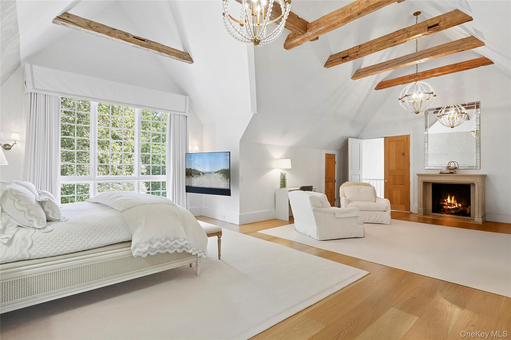 123 Abrahams Path, East Hampton, NY 11937