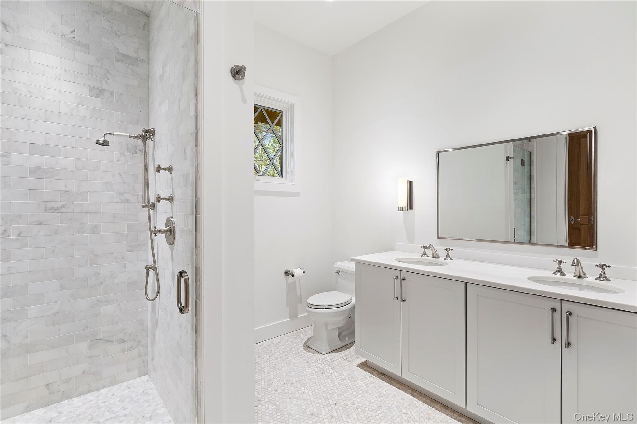 123 Abrahams Path, East Hampton, NY 11937