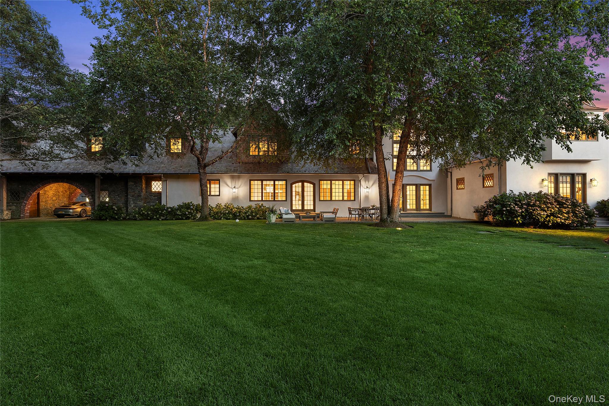 123 Abrahams Path, East Hampton, NY 11937