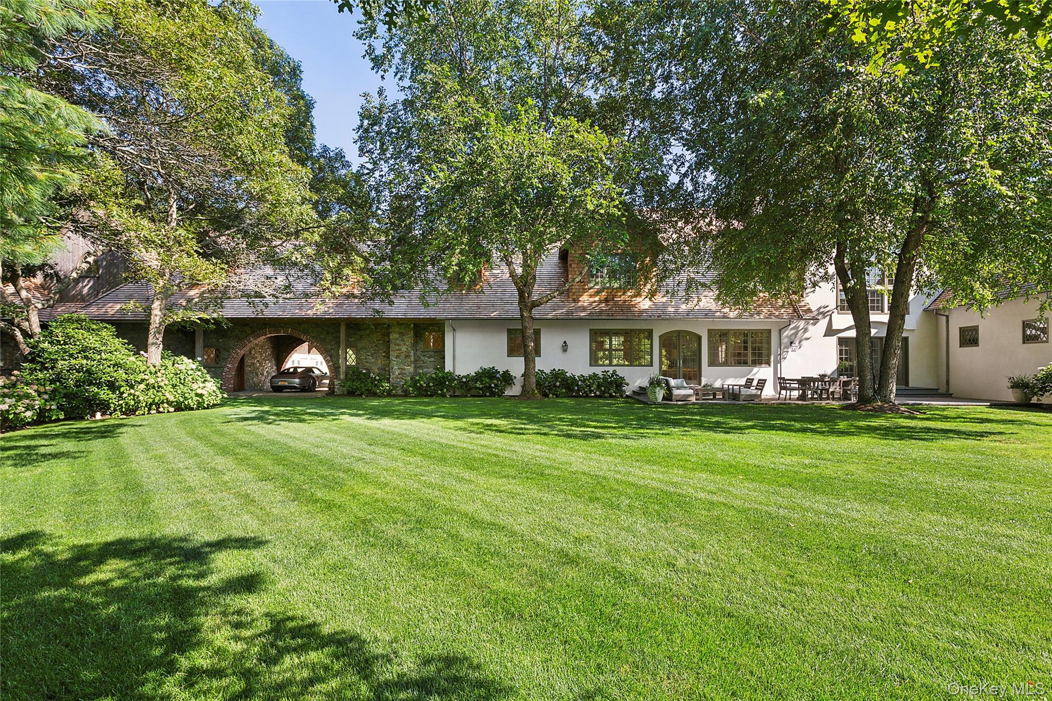 123 Abrahams Path, East Hampton, NY 11937