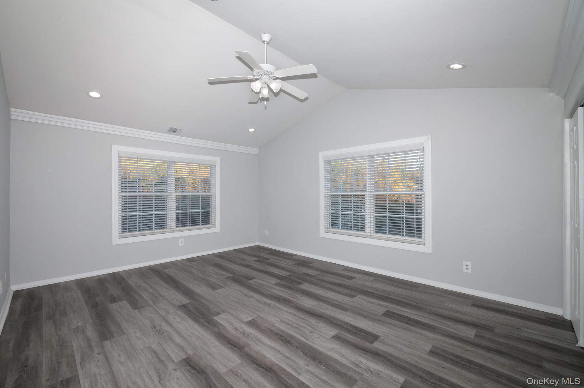 133 Overlook Drive # 133, Farmingville, NY 11738