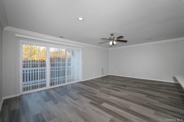 133 Overlook Drive # 133, Farmingville, NY 11738