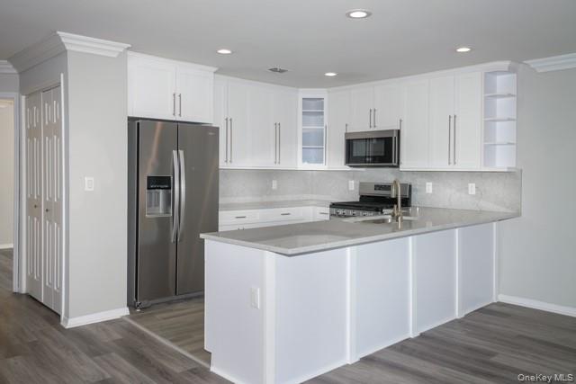 133 Overlook Drive # 133, Farmingville, NY 11738