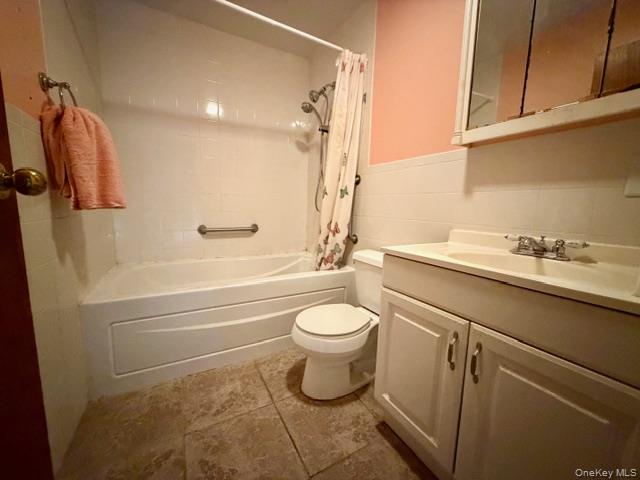 1728 Decatur Avenue, Mohegan Lake, NY 10547