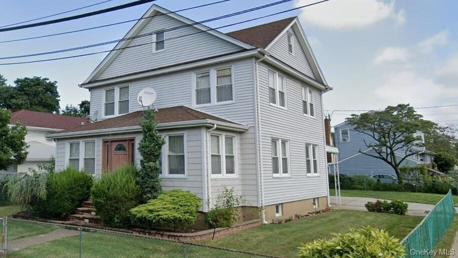 727 Beck Street, Uniondale, NY 11553