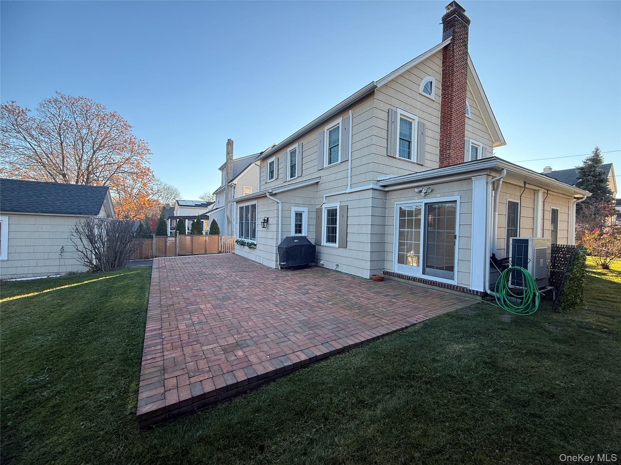 71 Hillcrest Avenue, Manhasset, NY 11030