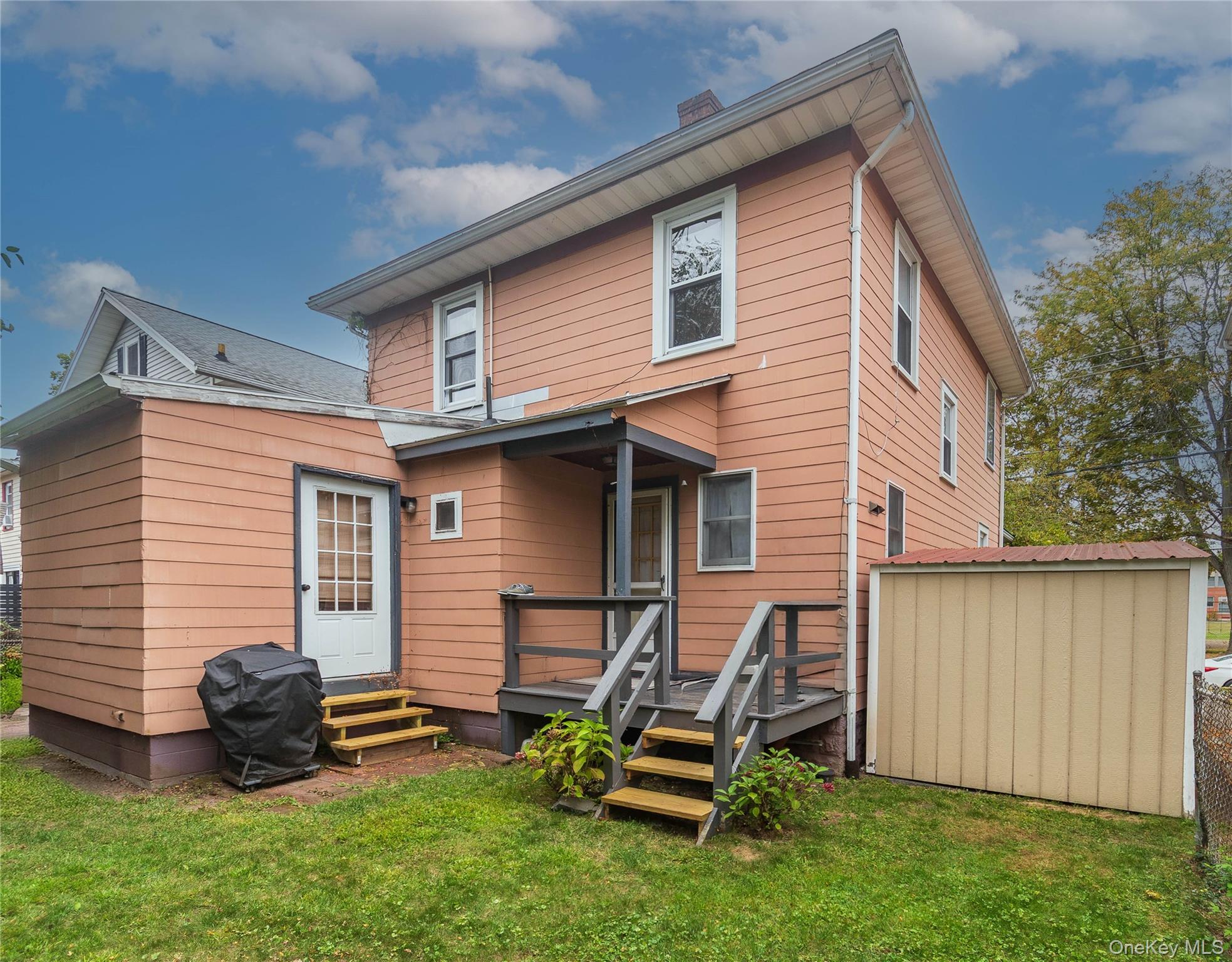 69 Washington Avenue, Kingston, NY 12401