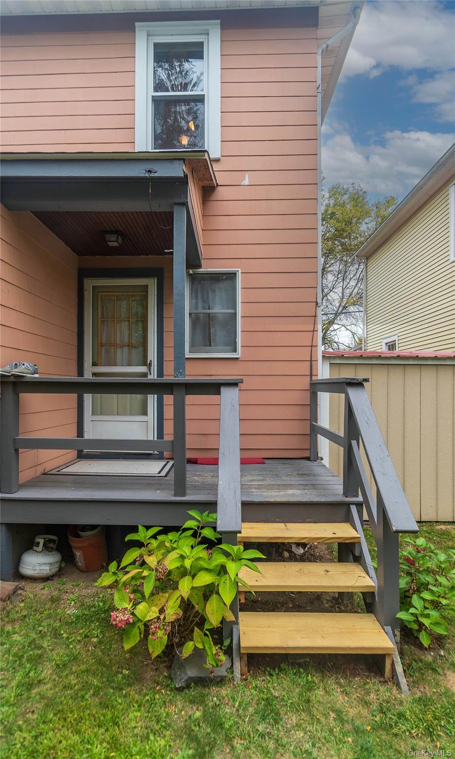 69 Washington Avenue, Kingston, NY 12401