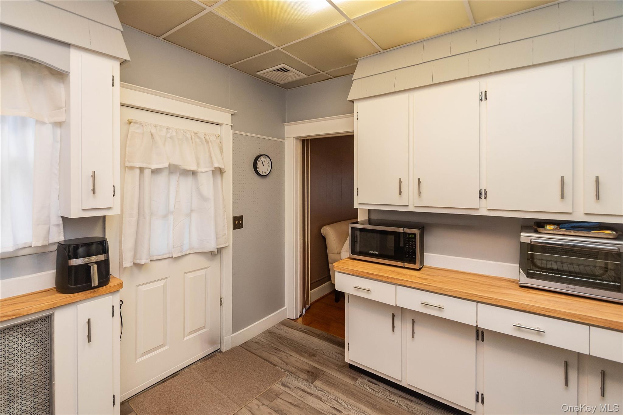 69 Washington Avenue, Kingston, NY 12401