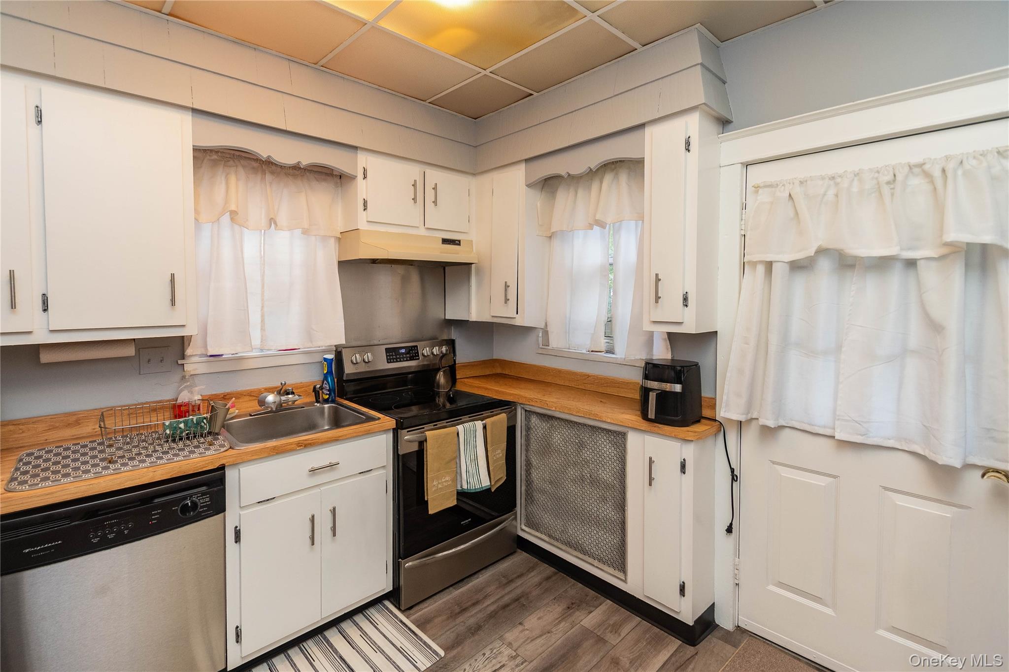 69 Washington Avenue, Kingston, NY 12401