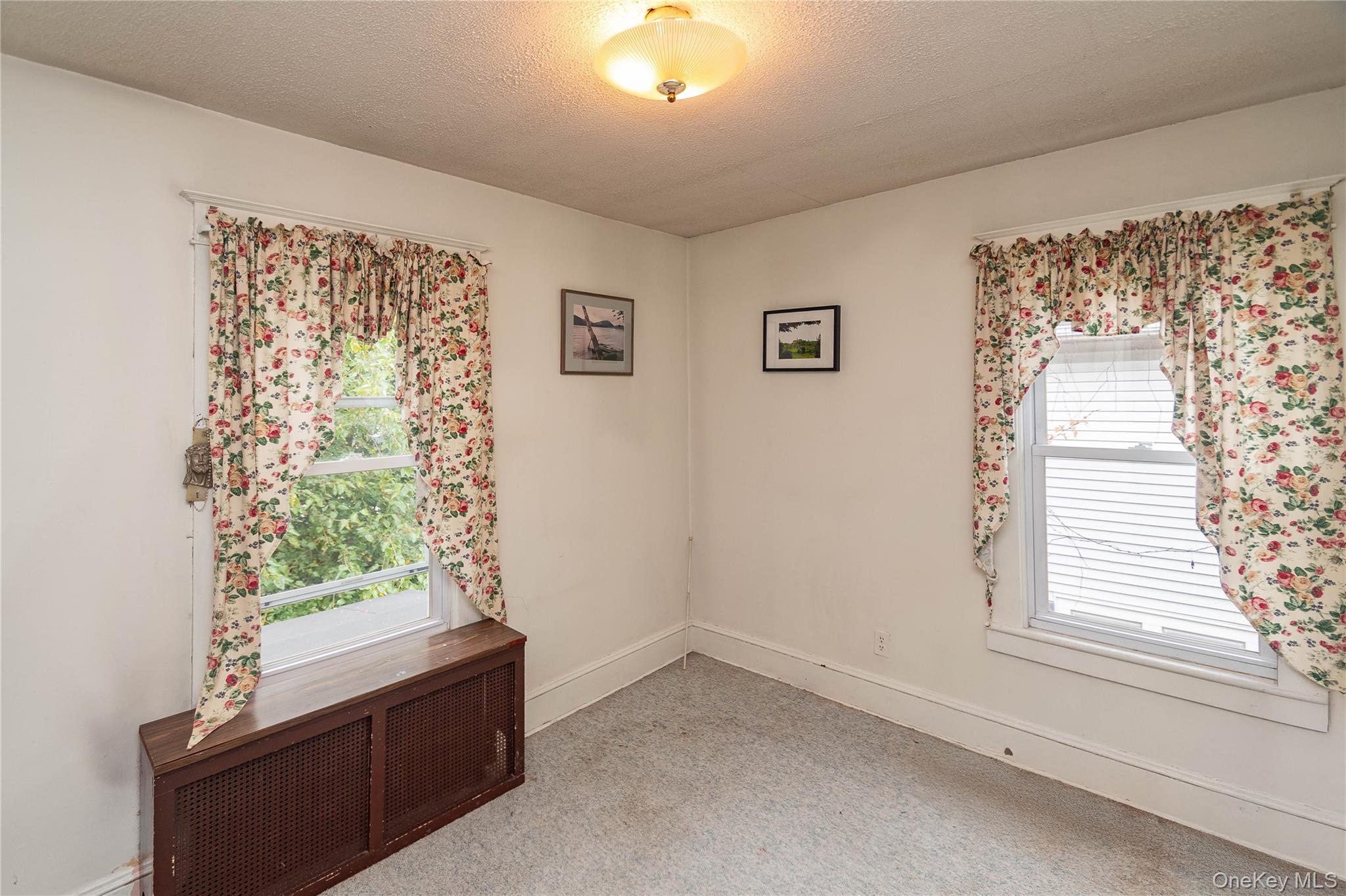 69 Washington Avenue, Kingston, NY 12401