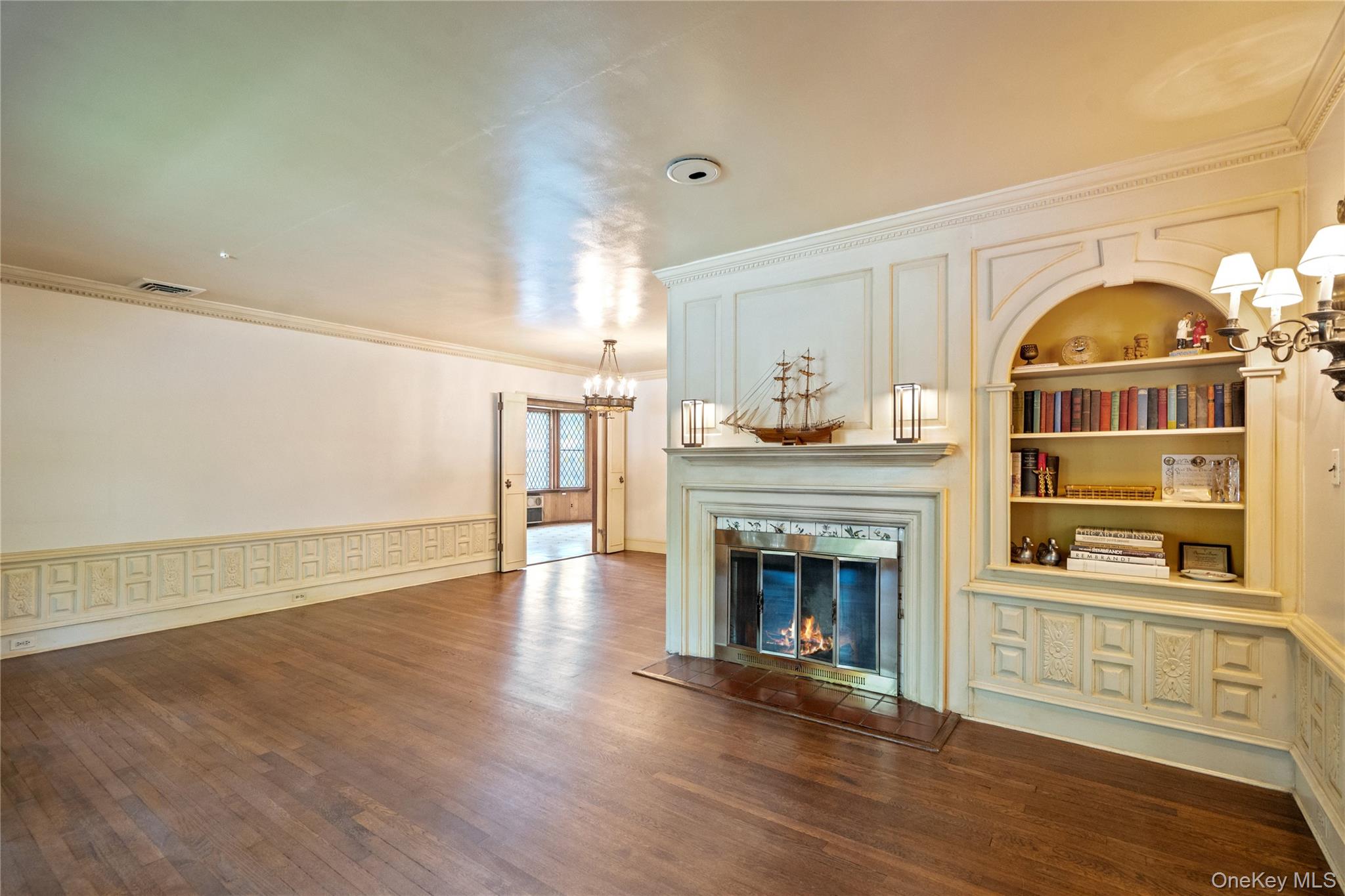 73 Parkview Place, Malverne, NY 11565