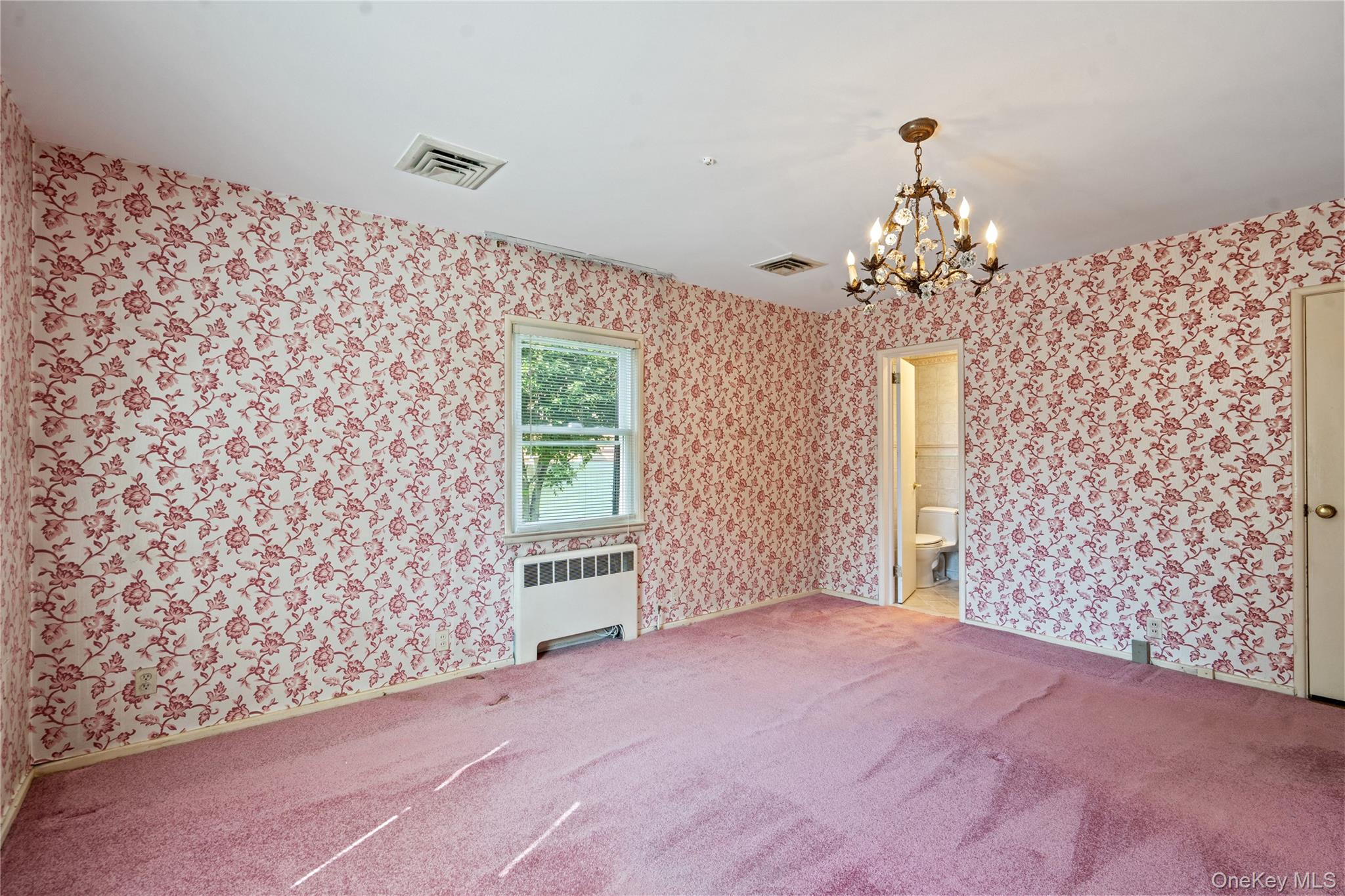 73 Parkview Place, Malverne, NY 11565