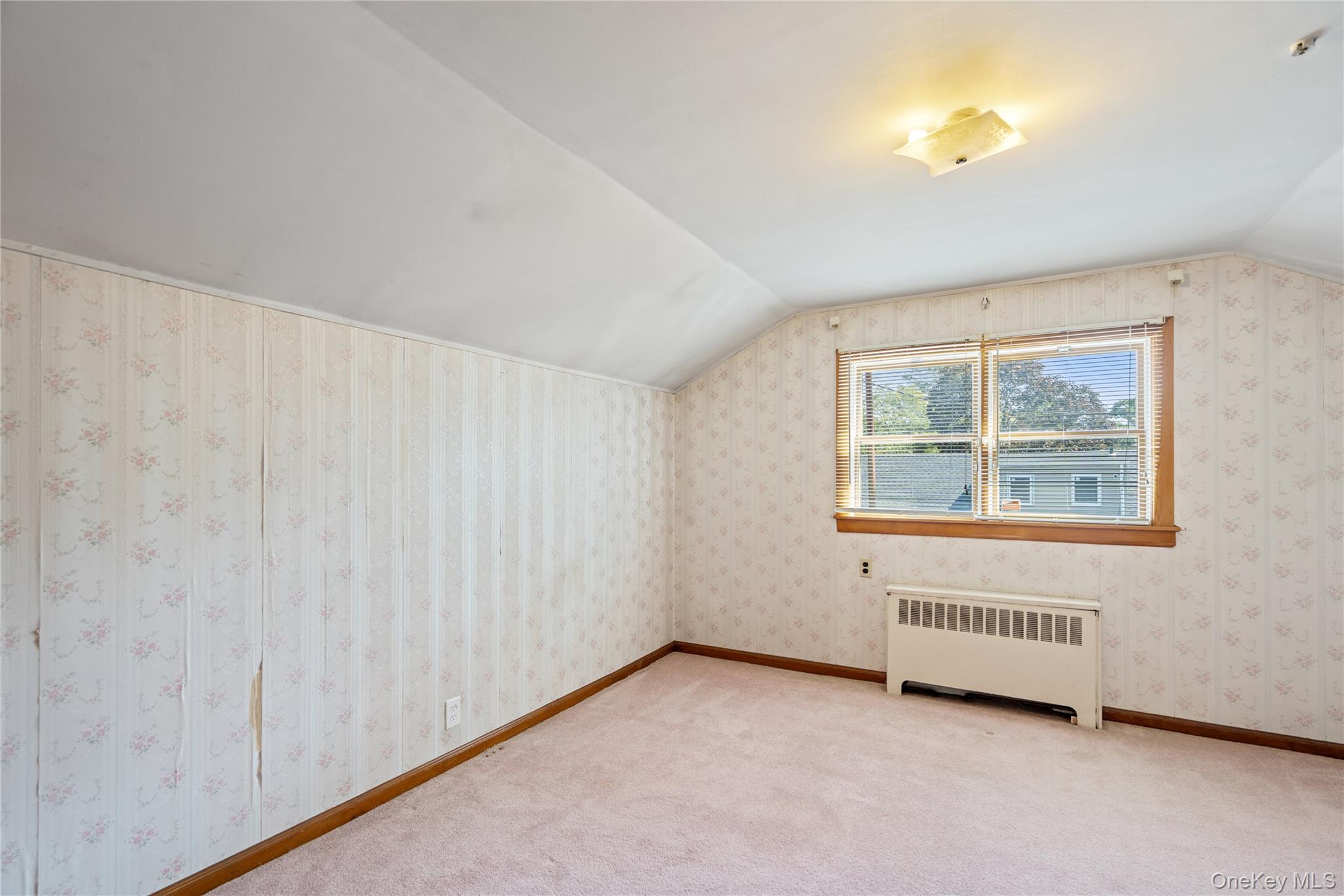 73 Parkview Place, Malverne, NY 11565