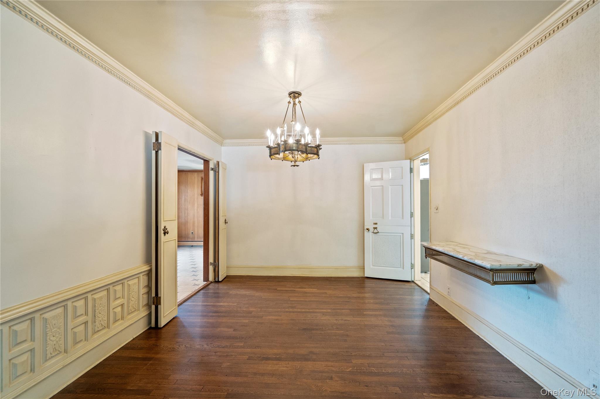 73 Parkview Place, Malverne, NY 11565