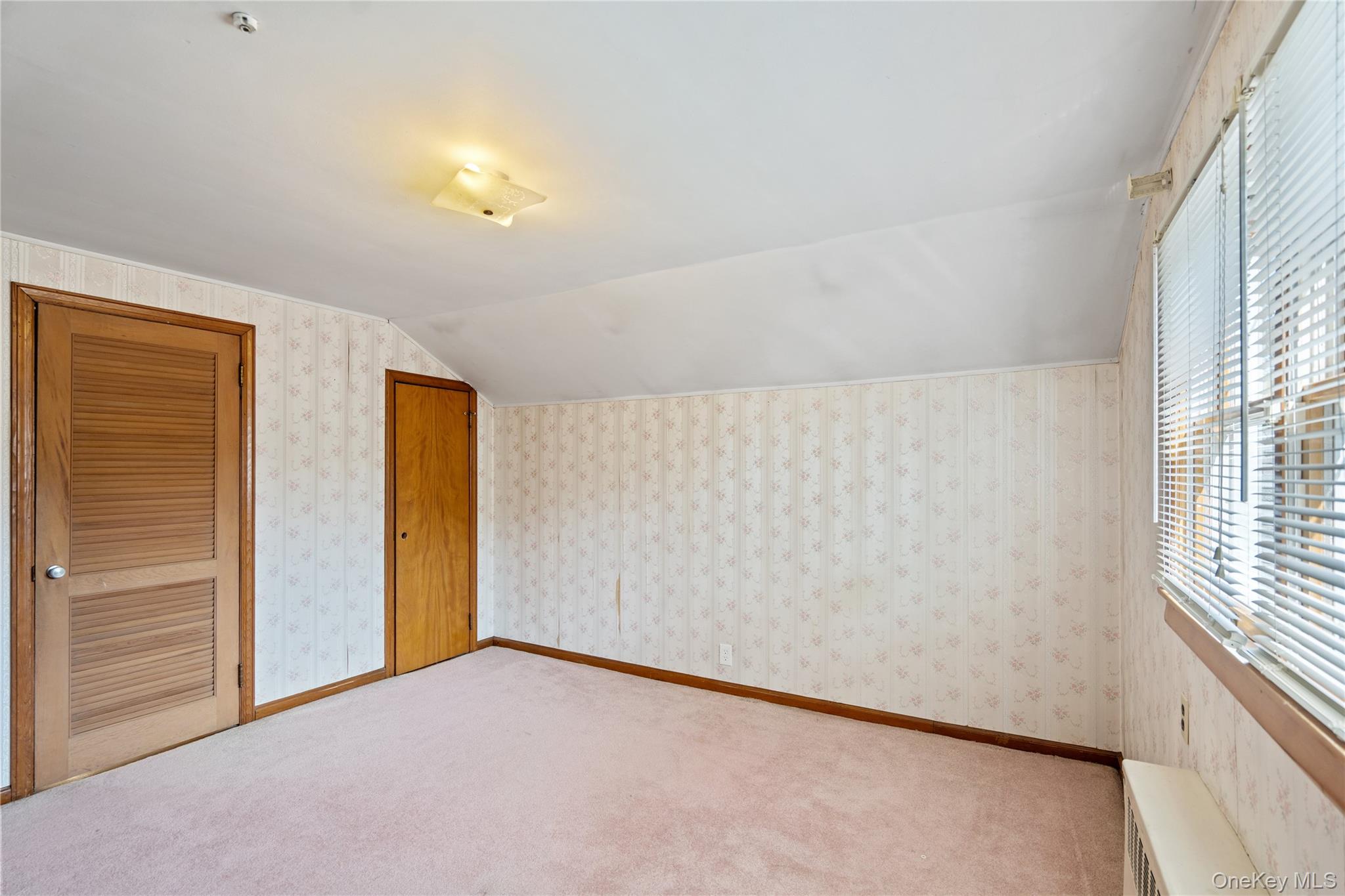 73 Parkview Place, Malverne, NY 11565