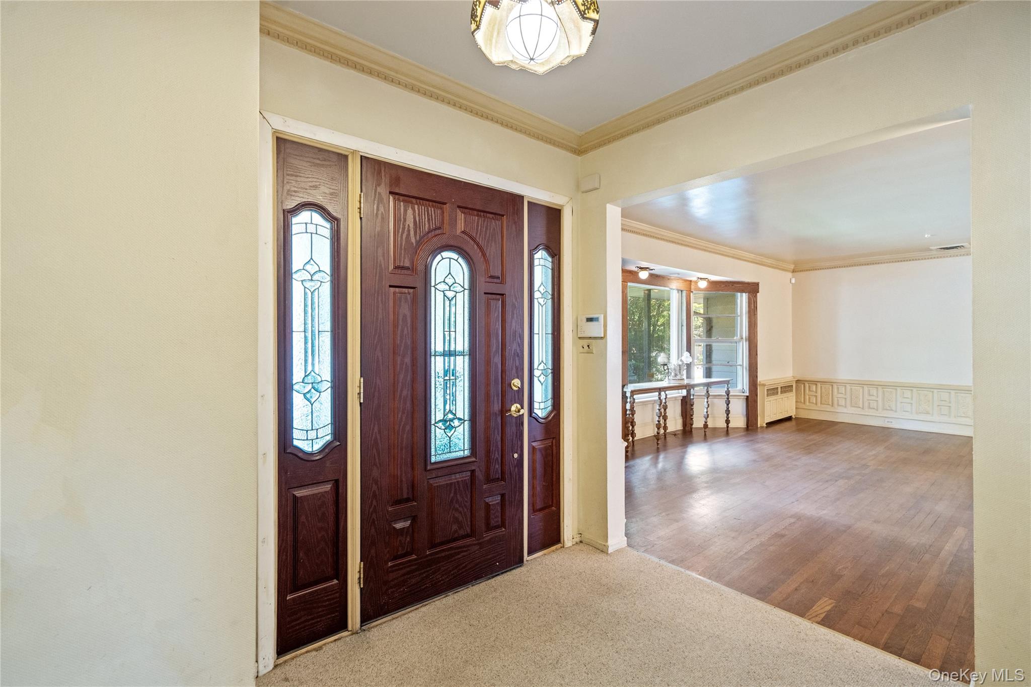 73 Parkview Place, Malverne, NY 11565