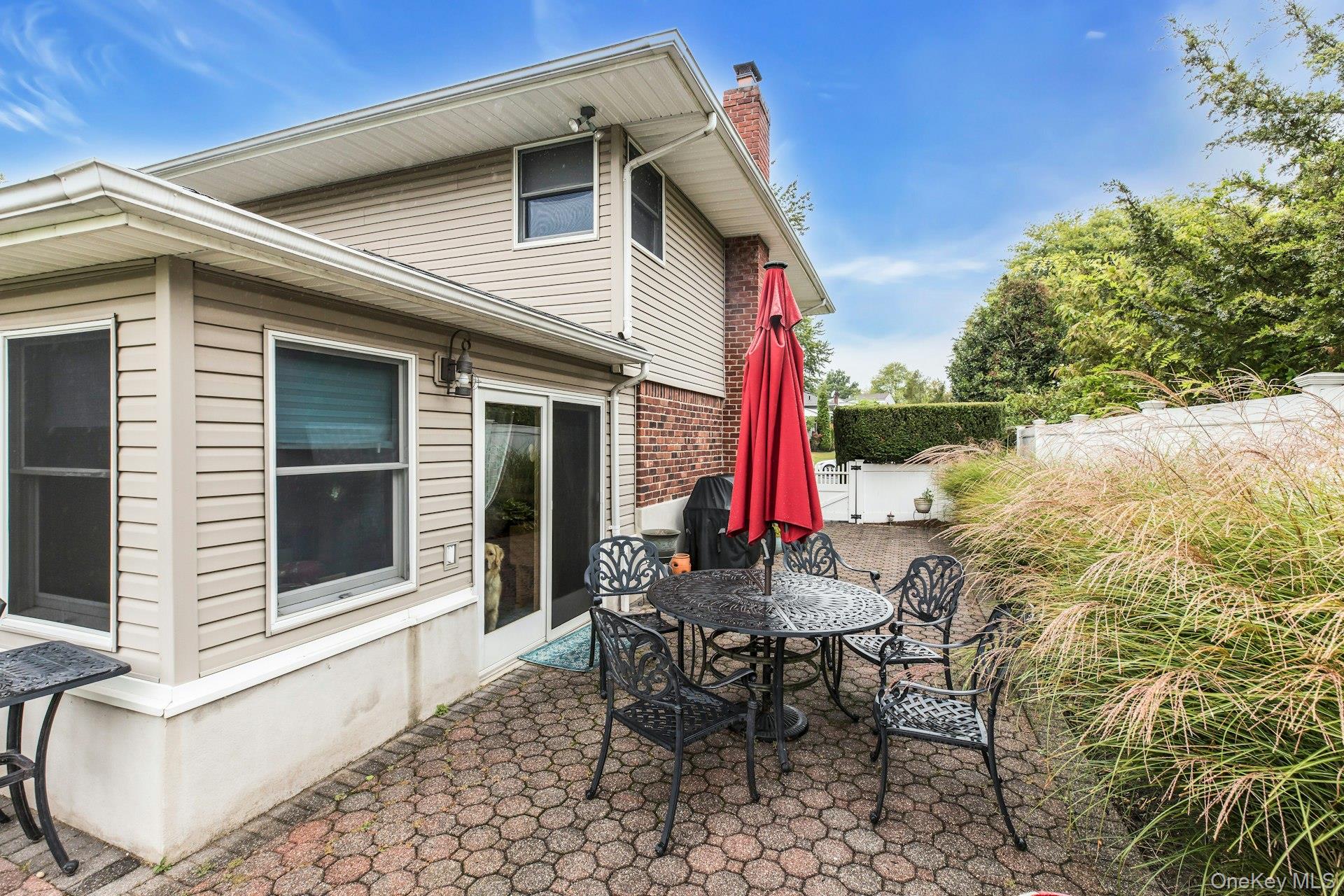 12 Whitebirch Lane, Commack, NY 11725