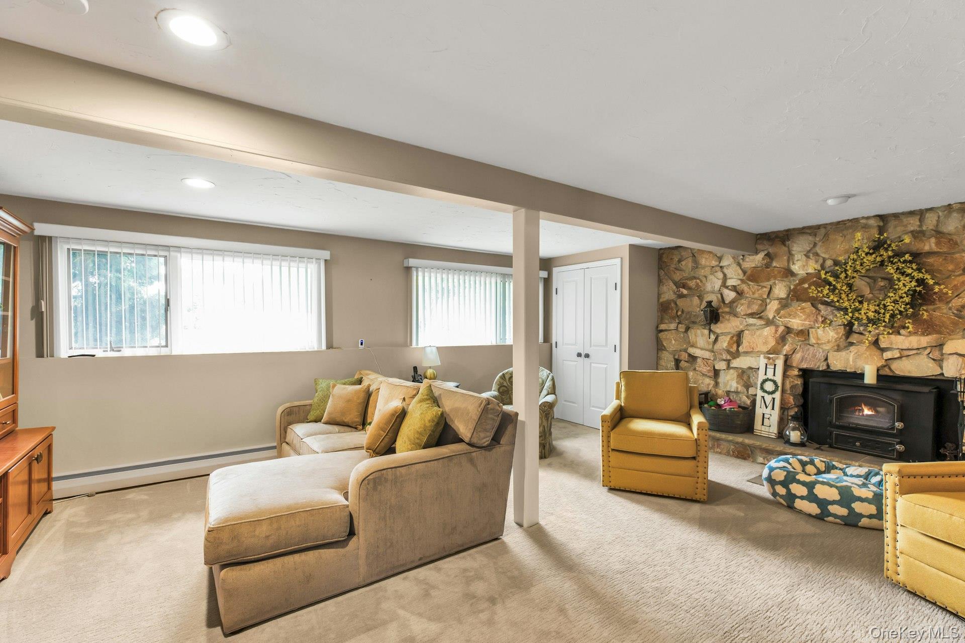 12 Whitebirch Lane, Commack, NY 11725