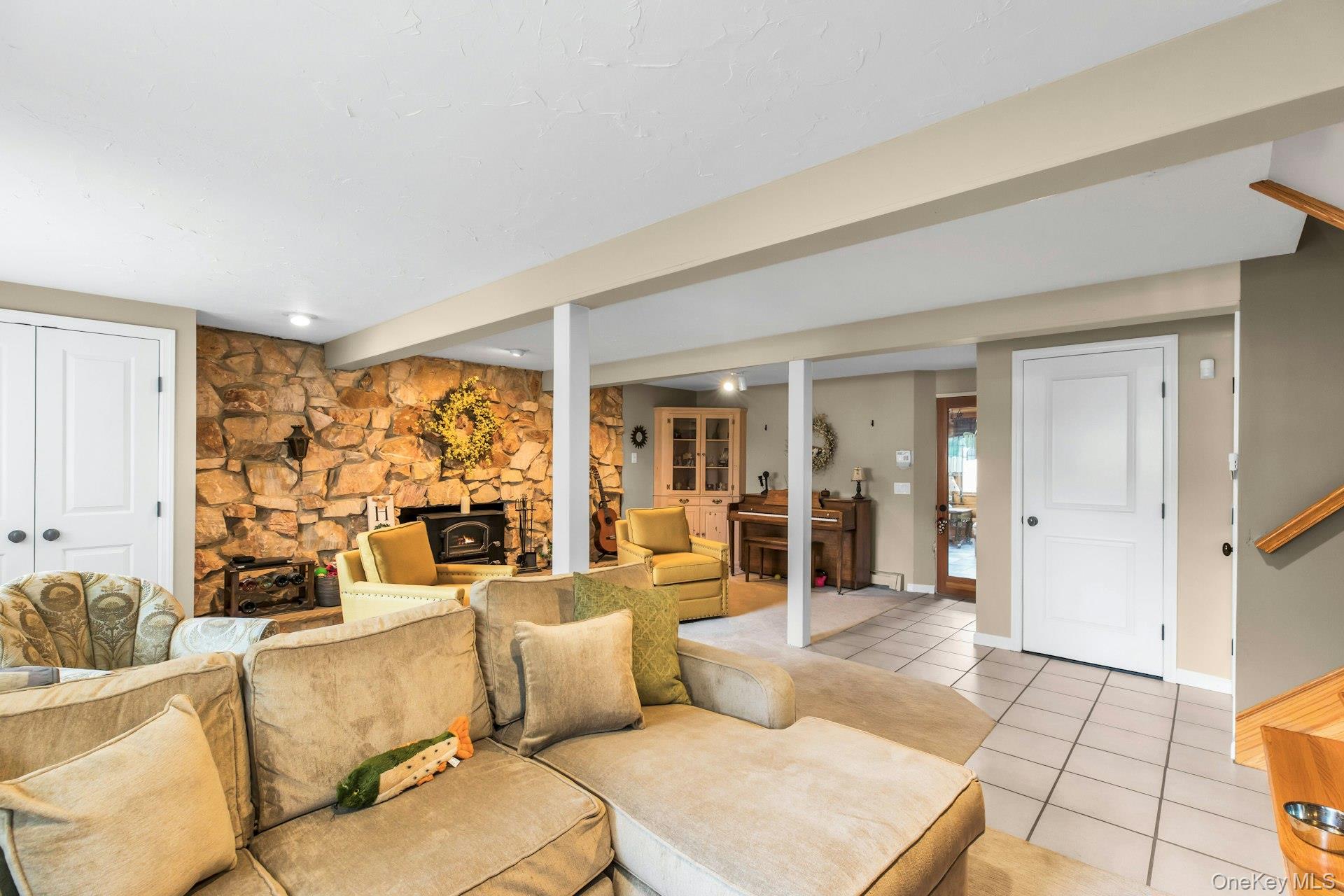 12 Whitebirch Lane, Commack, NY 11725