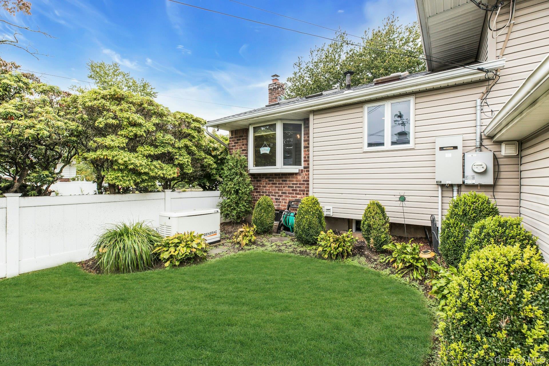 12 Whitebirch Lane, Commack, NY 11725